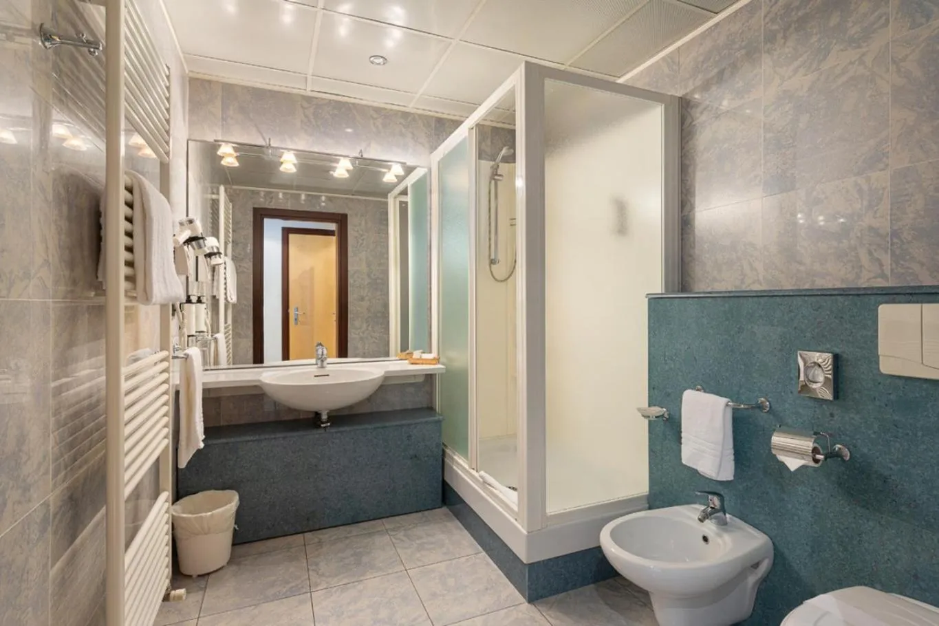 Shower in LVG Hotel Collection - Al Mulino