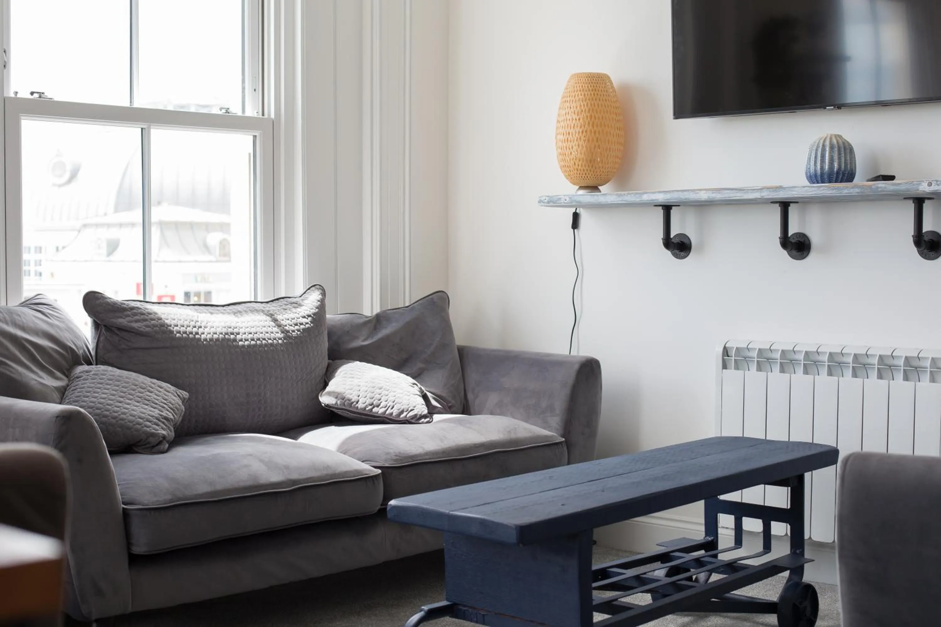 Lovely 3-Bedroom Apartment with Stunning Sea Views