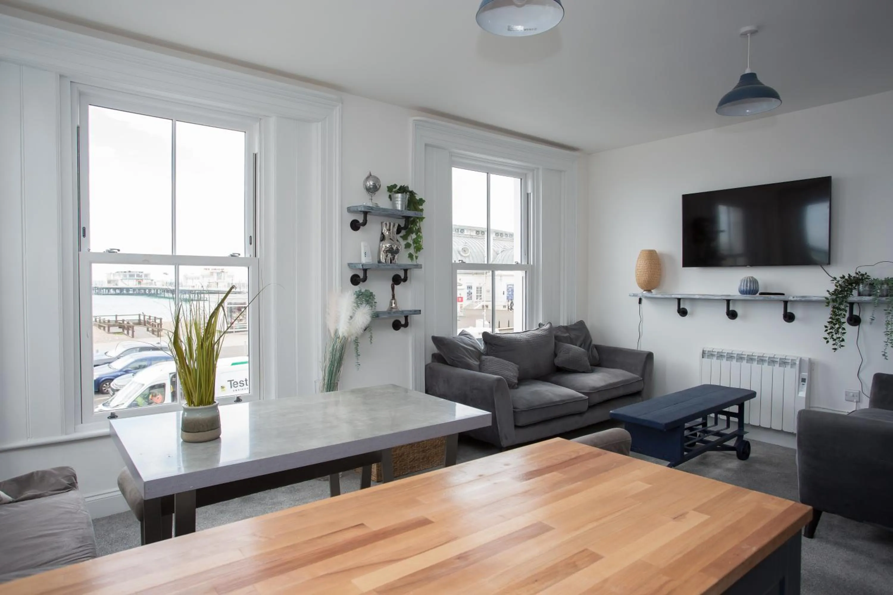 Lovely 3-Bedroom Apartment with Stunning Sea Views