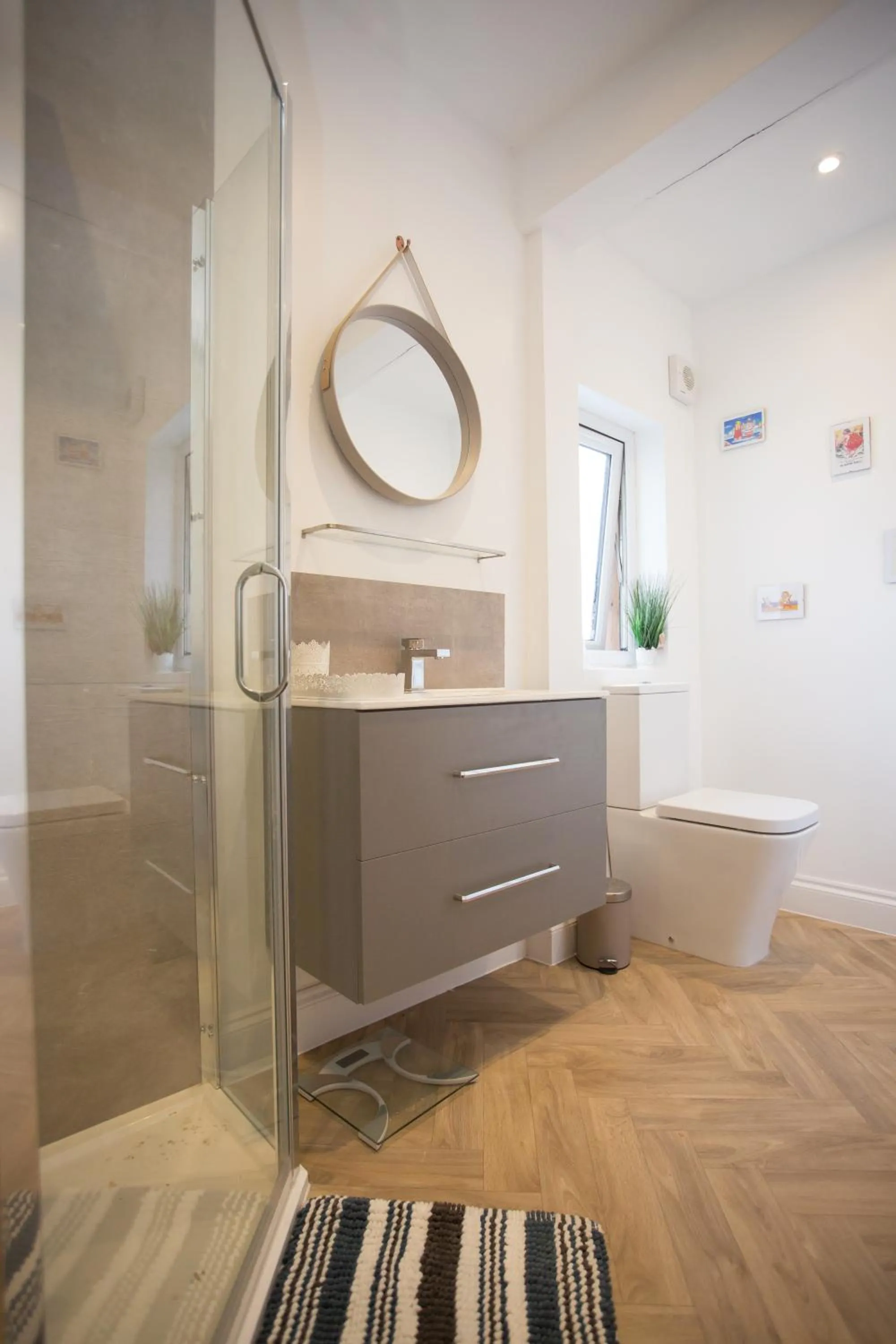 Lovely 3-Bedroom Apartment with Stunning Sea Views