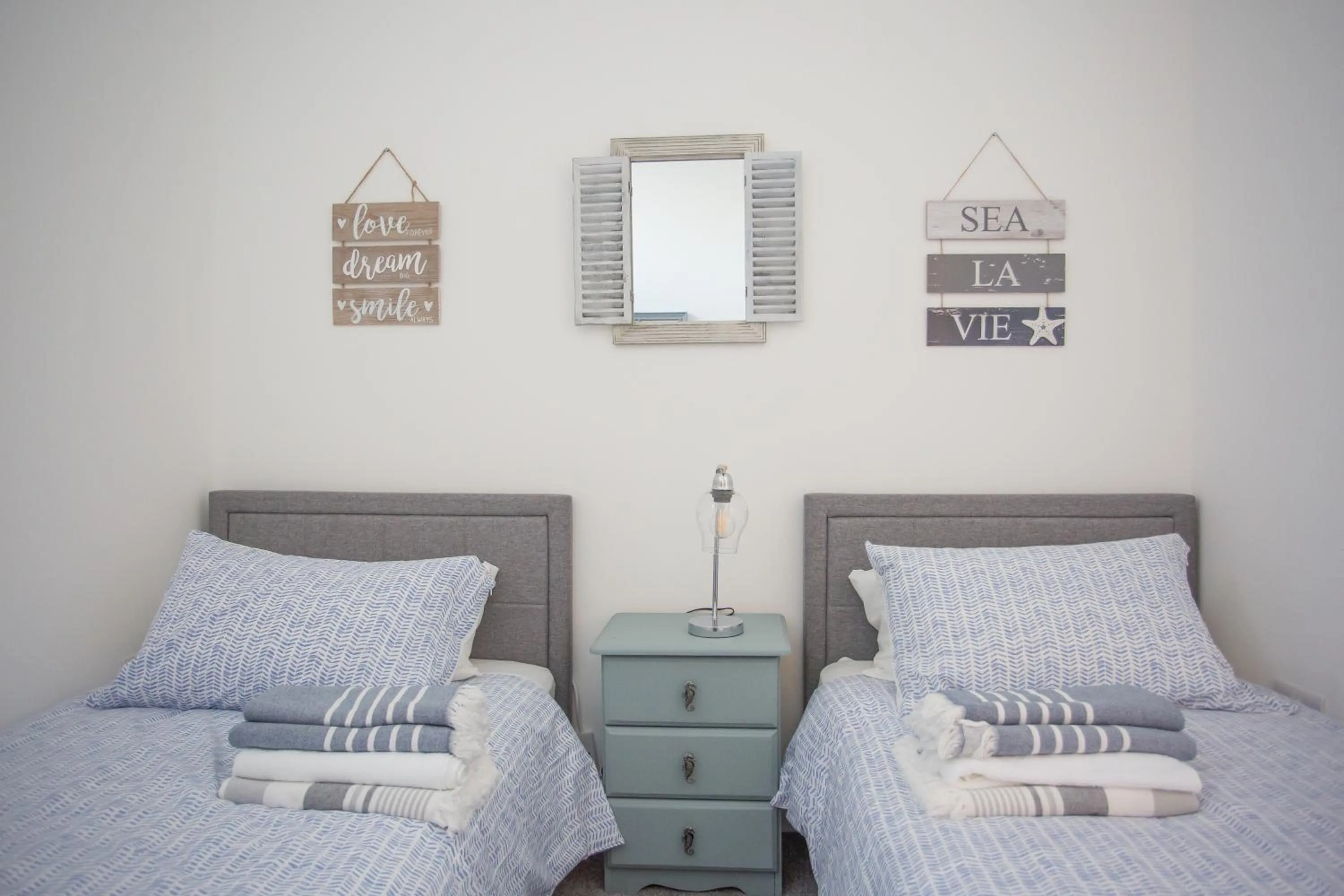 Bed in Lovely 3-Bedroom Apartment with Stunning Sea Views