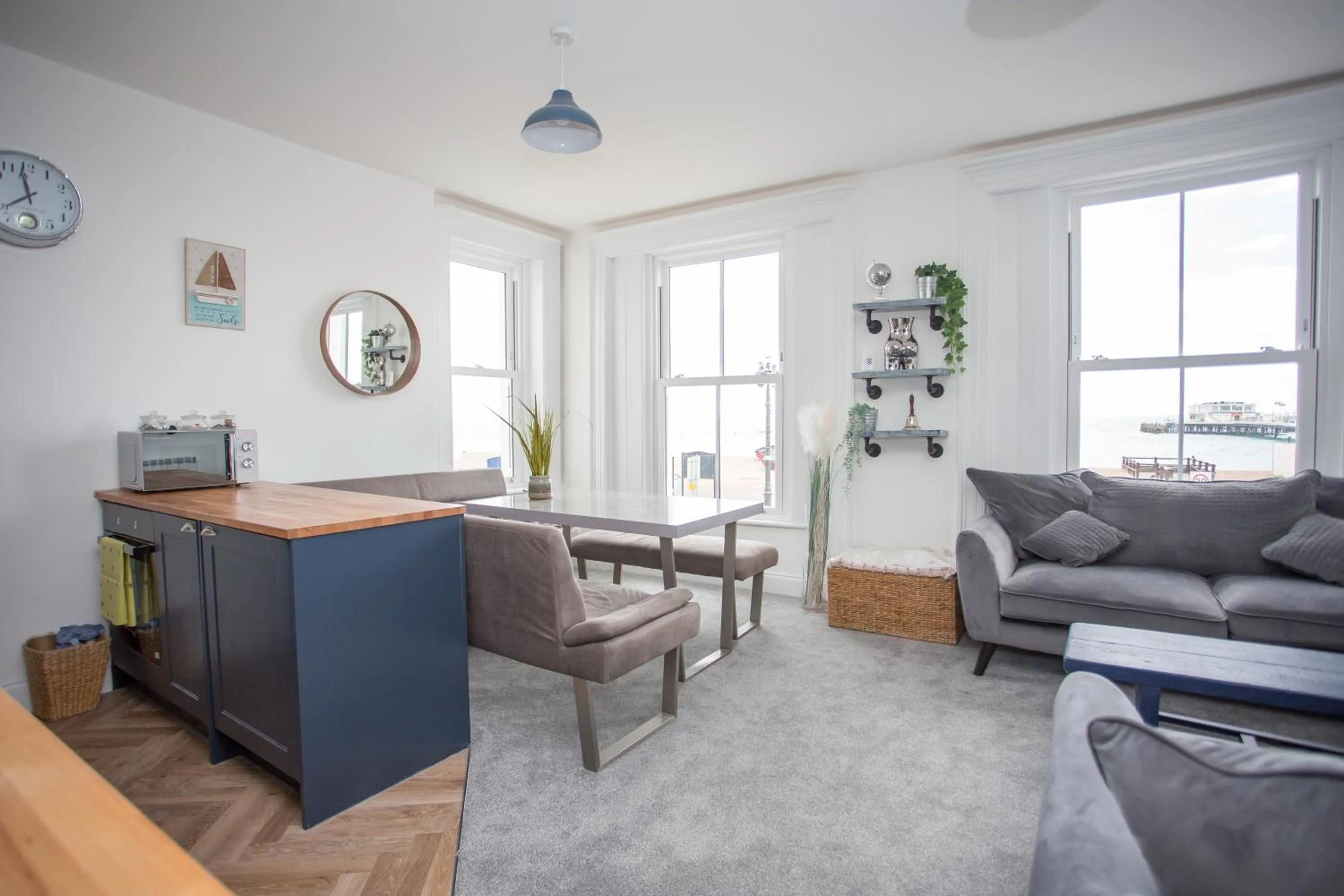 Lovely 3-Bedroom Apartment with Stunning Sea Views