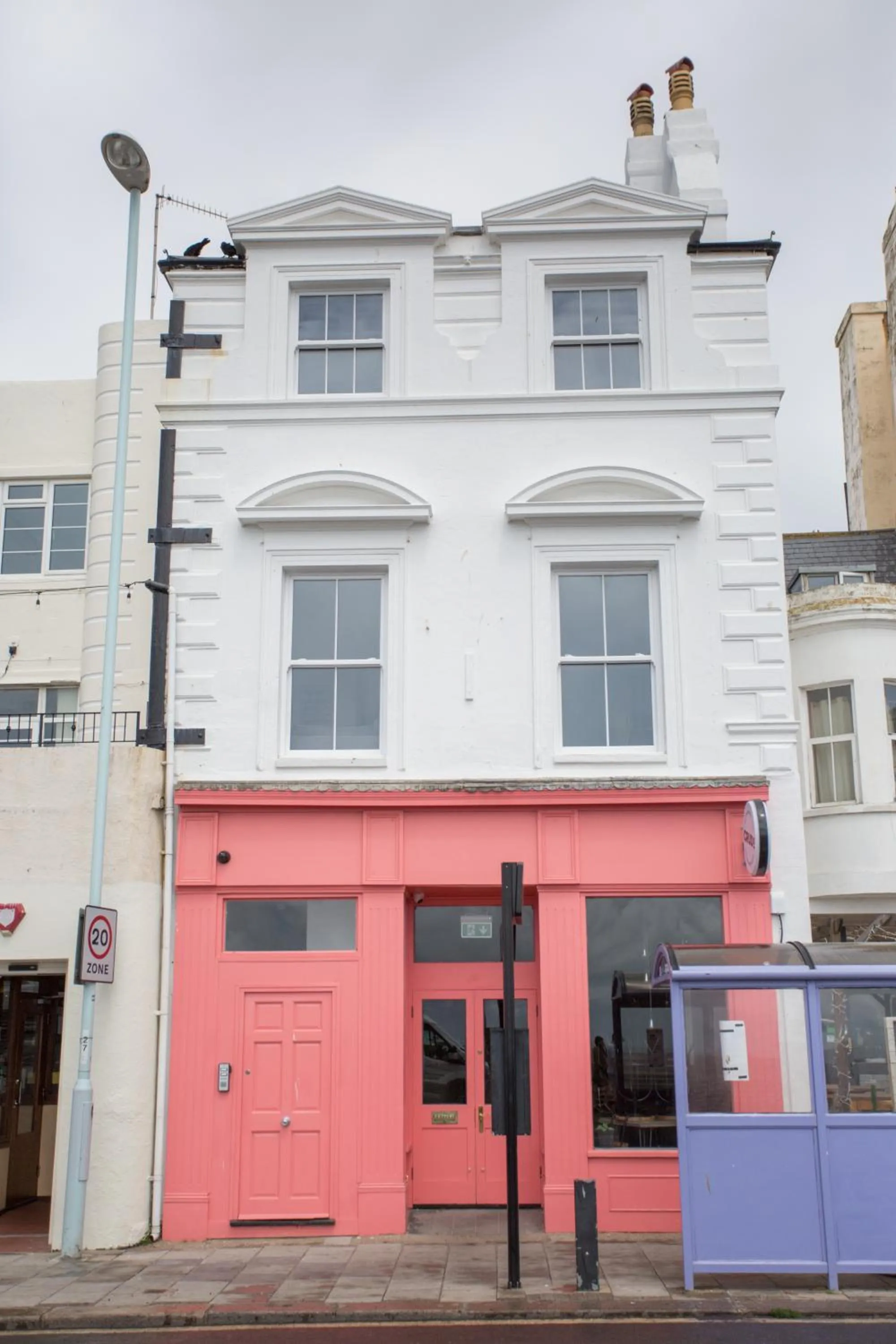 Lovely 3-Bedroom Apartment with Stunning Sea Views