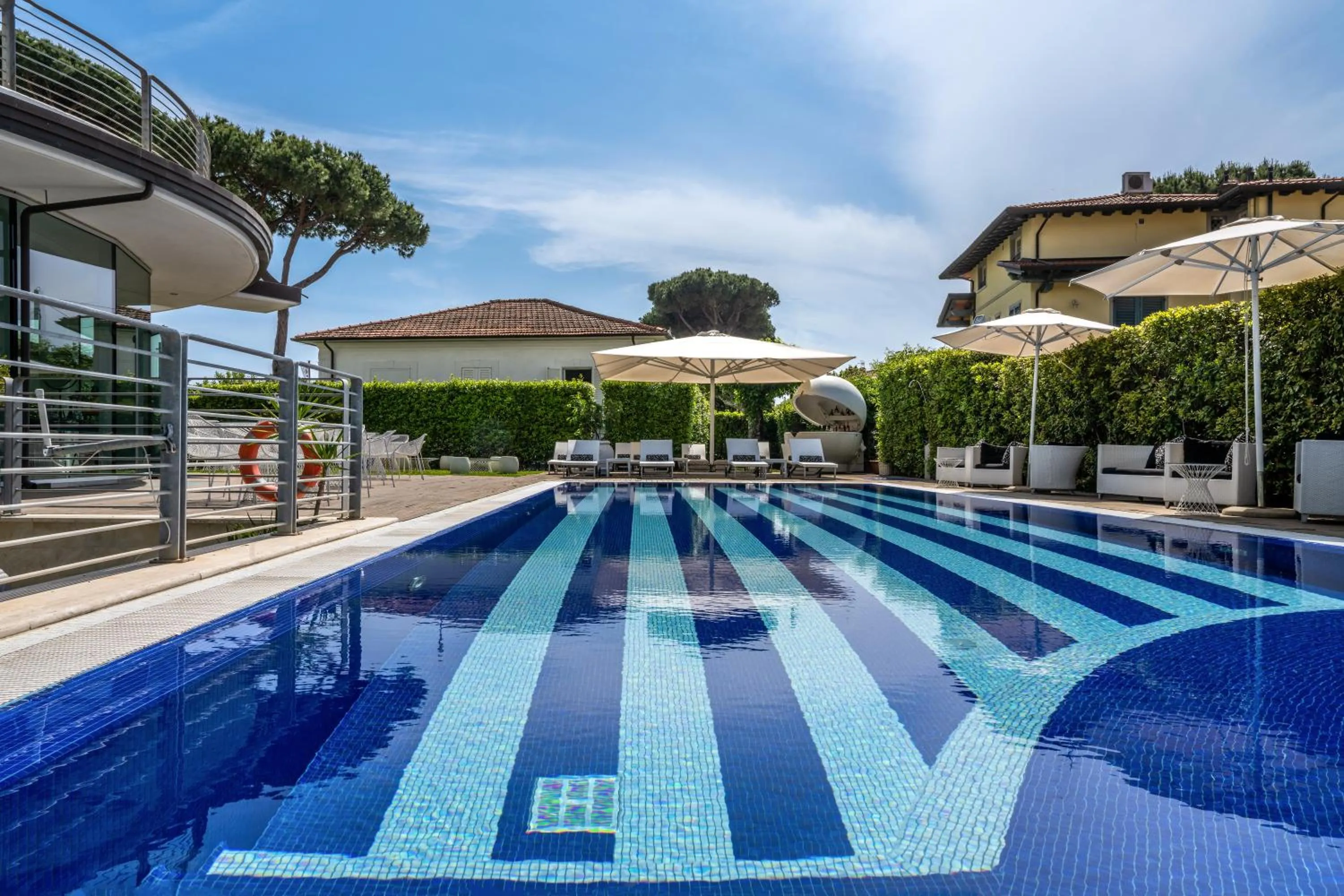 Swimming pool in Mondial Resort & Spa