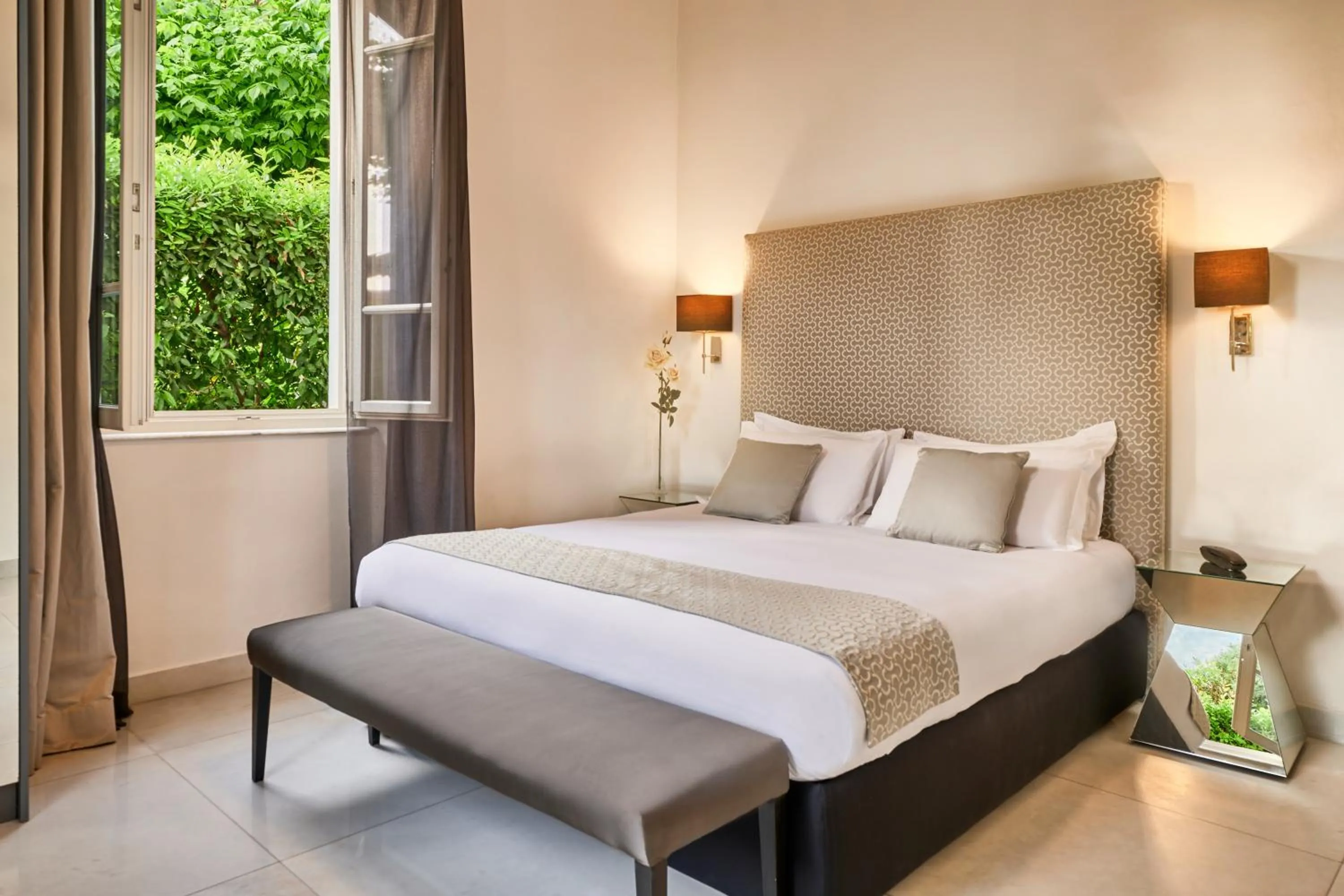 Meeting/conference room, Bed in Mondial Resort & Spa