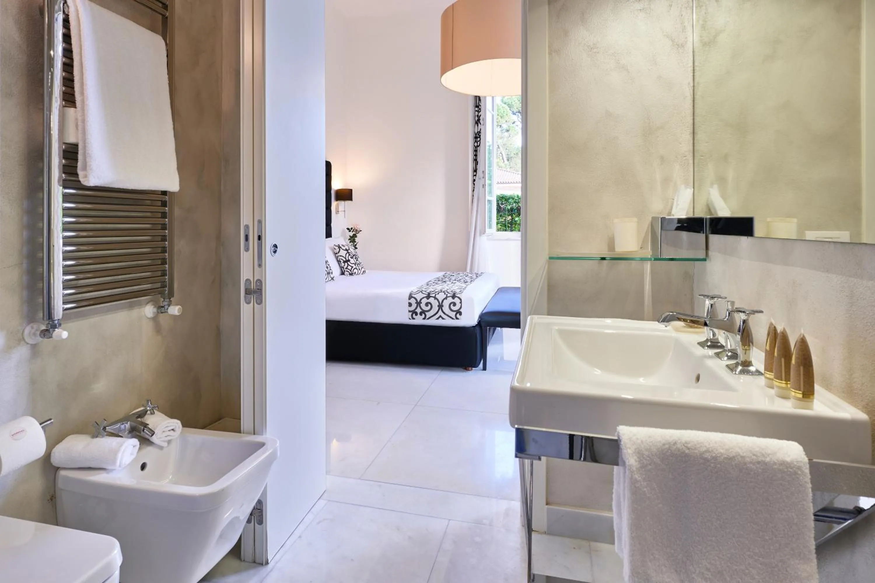 Bathroom in Mondial Resort & Spa