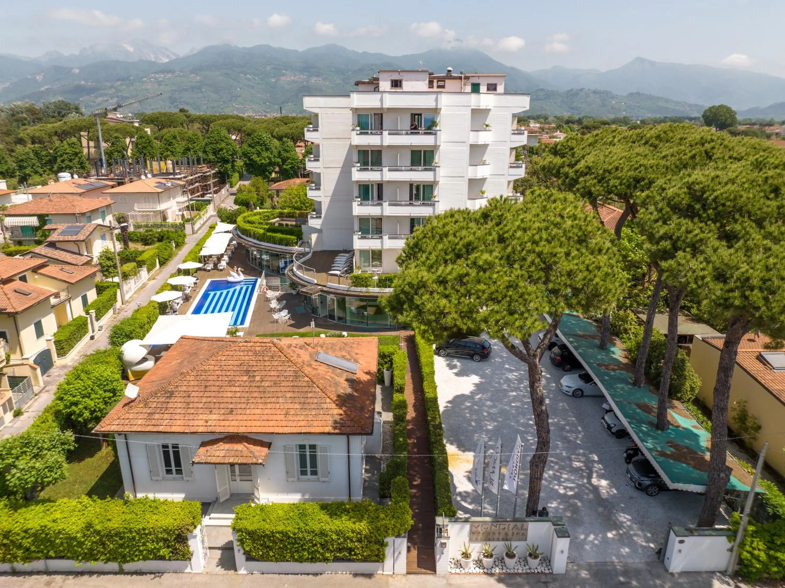 Facade/entrance in Mondial Resort & Spa