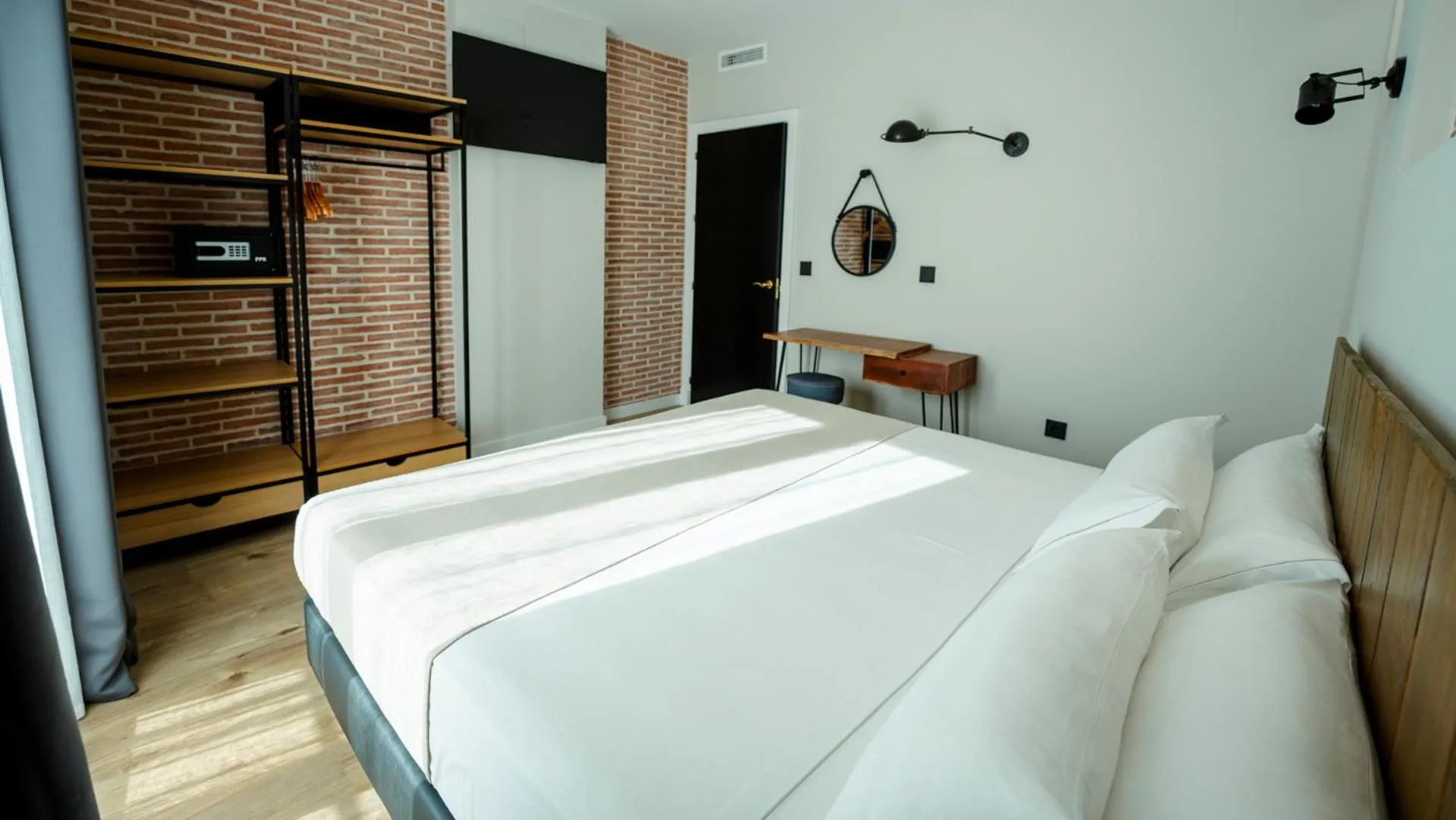 Bed in Aparthotel Luz de Gades - Suites Spa Gym - Adults Only
