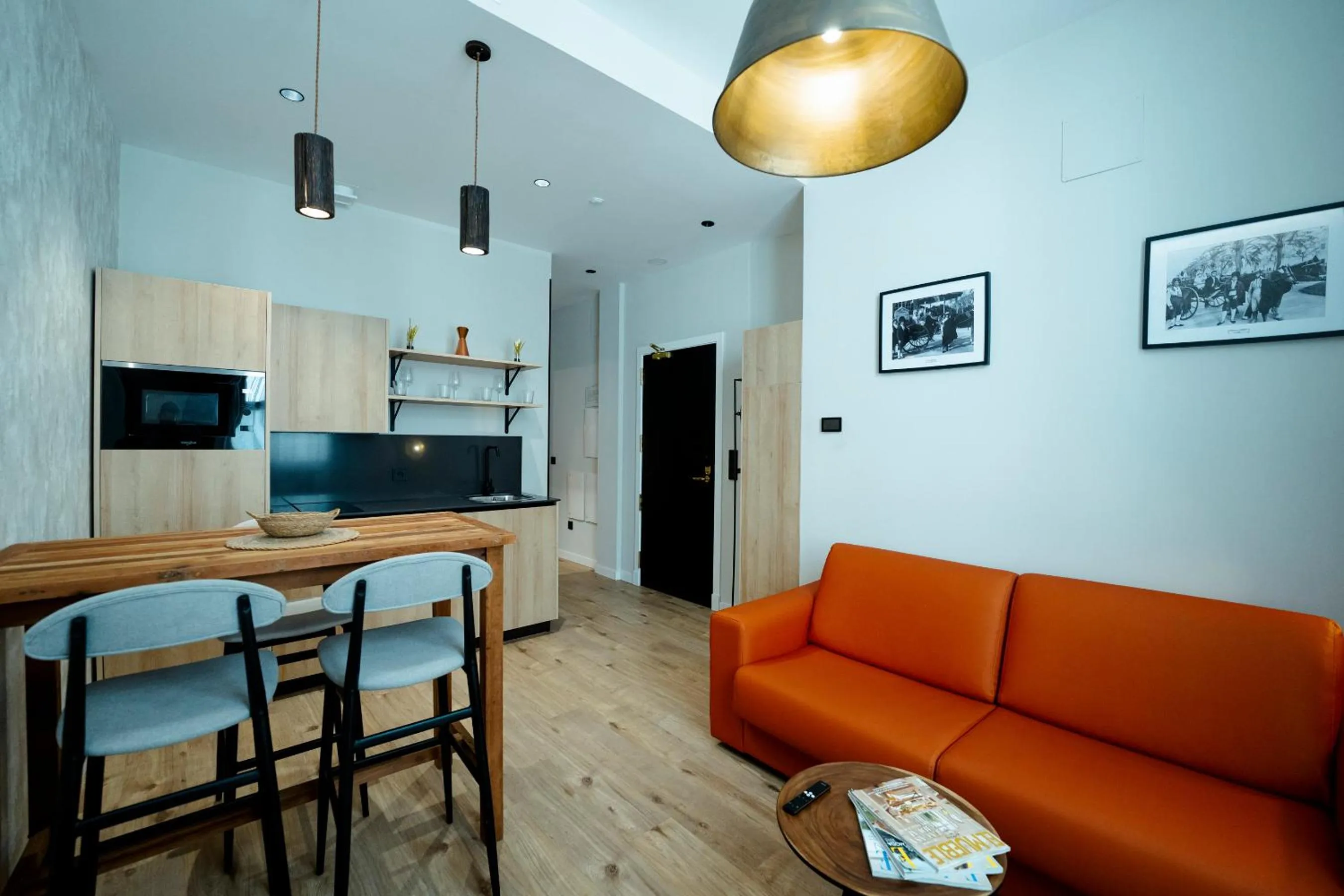 TV and multimedia in Aparthotel Luz de Gades - Suites Spa Gym - Adults Only