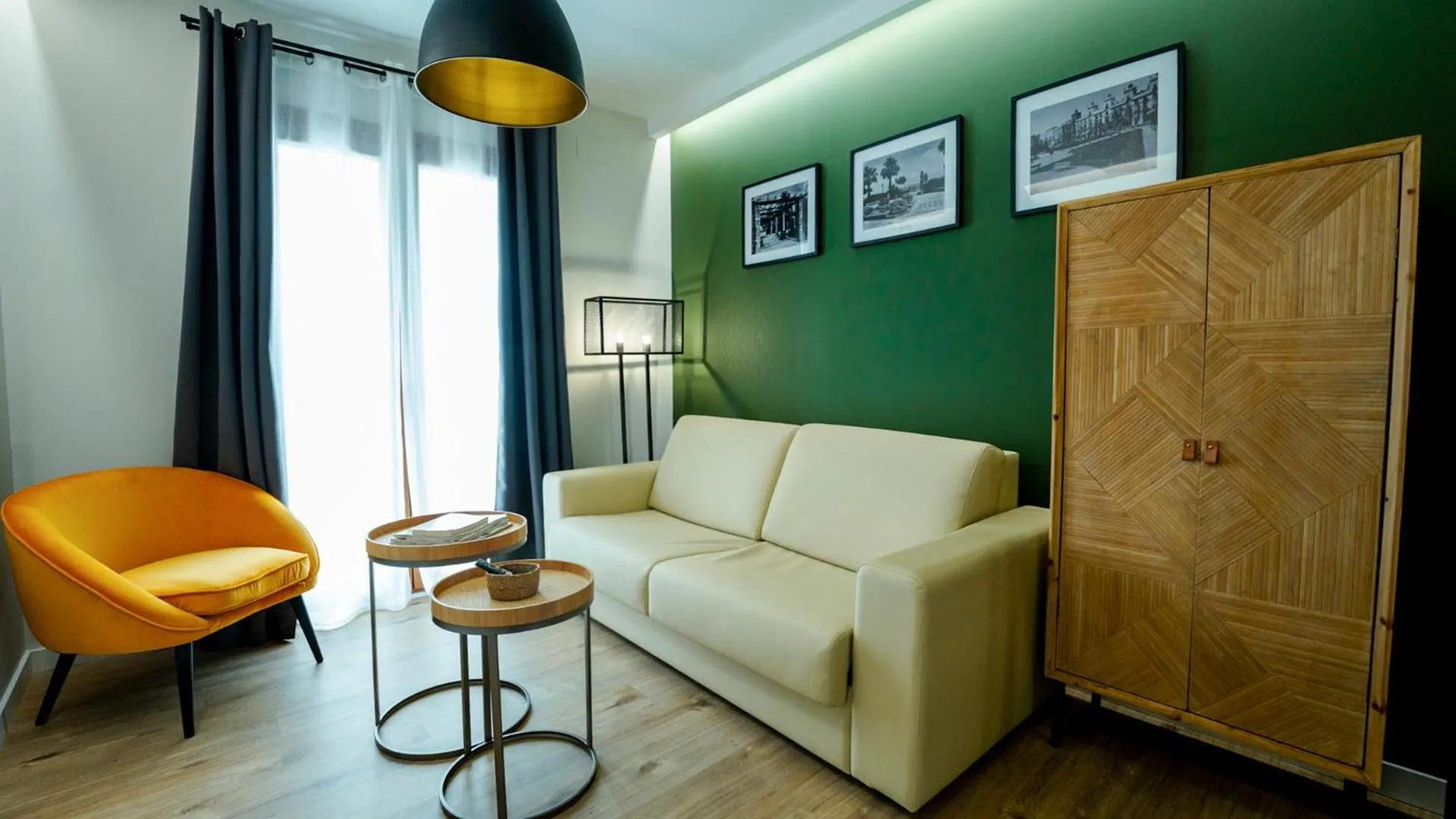 TV and multimedia in Aparthotel Luz de Gades - Suites Spa Gym - Adults Only