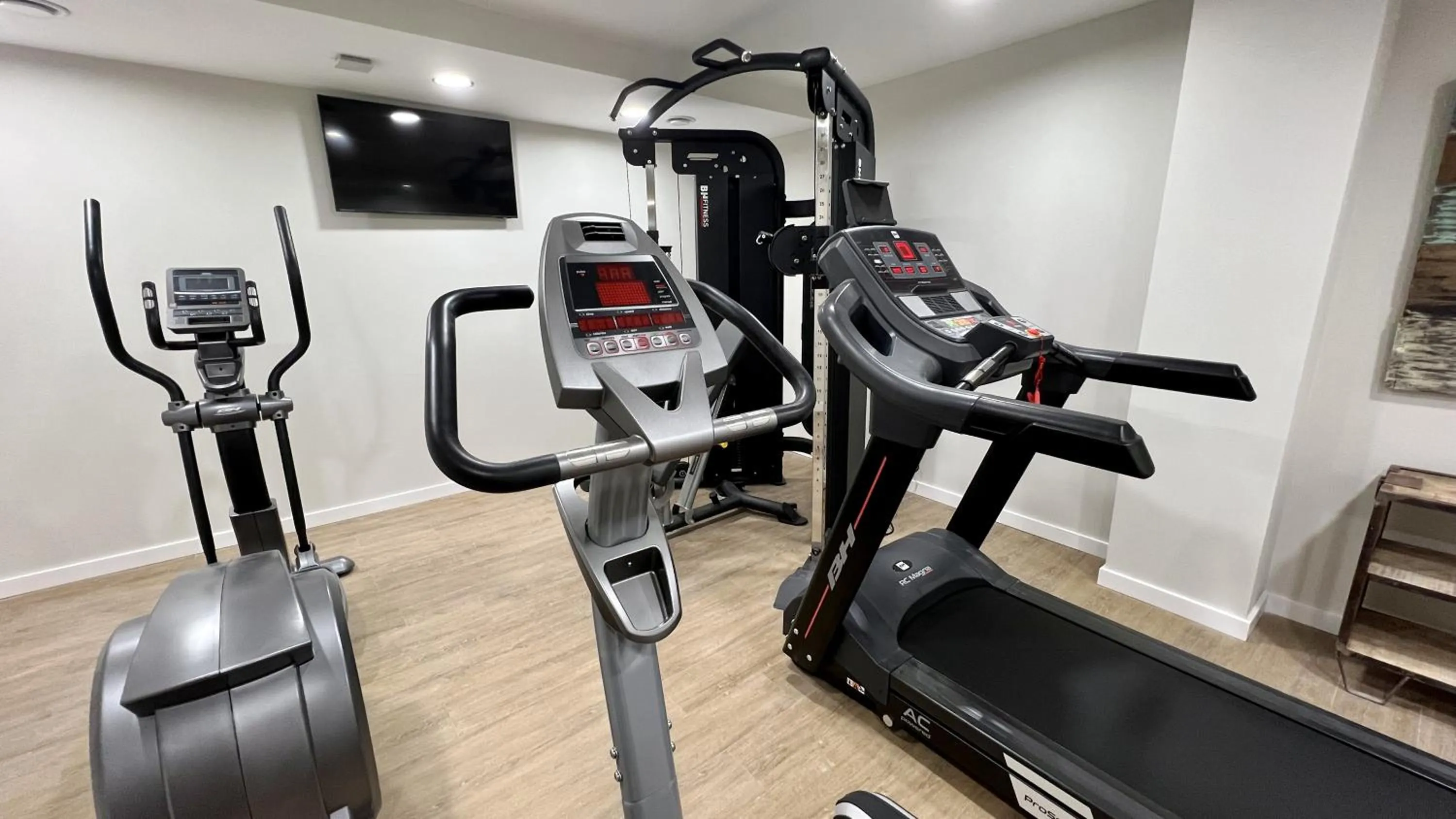 Fitness centre/facilities in Aparthotel Luz de Gades - Suites Spa Gym - Adults Only