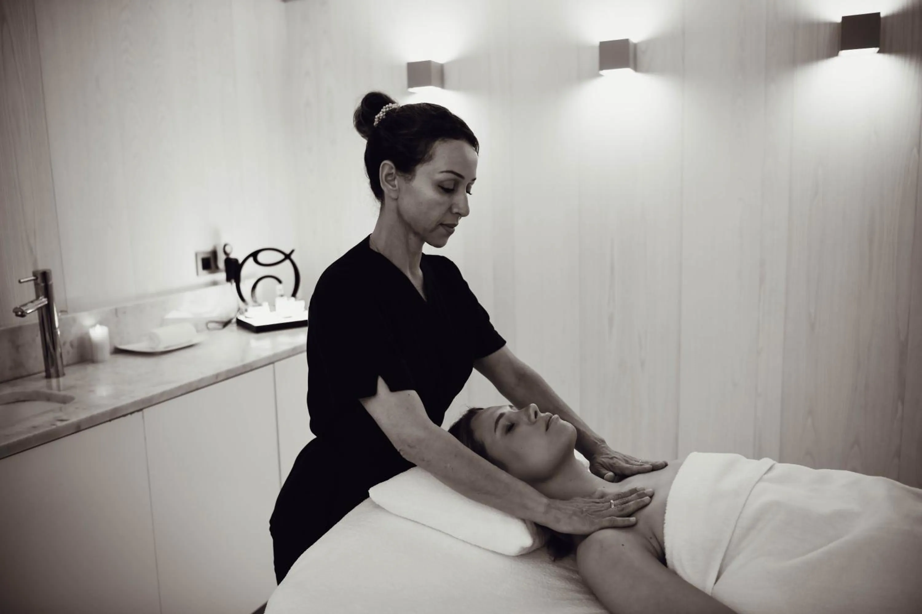 Massage in Bdesign & Spa