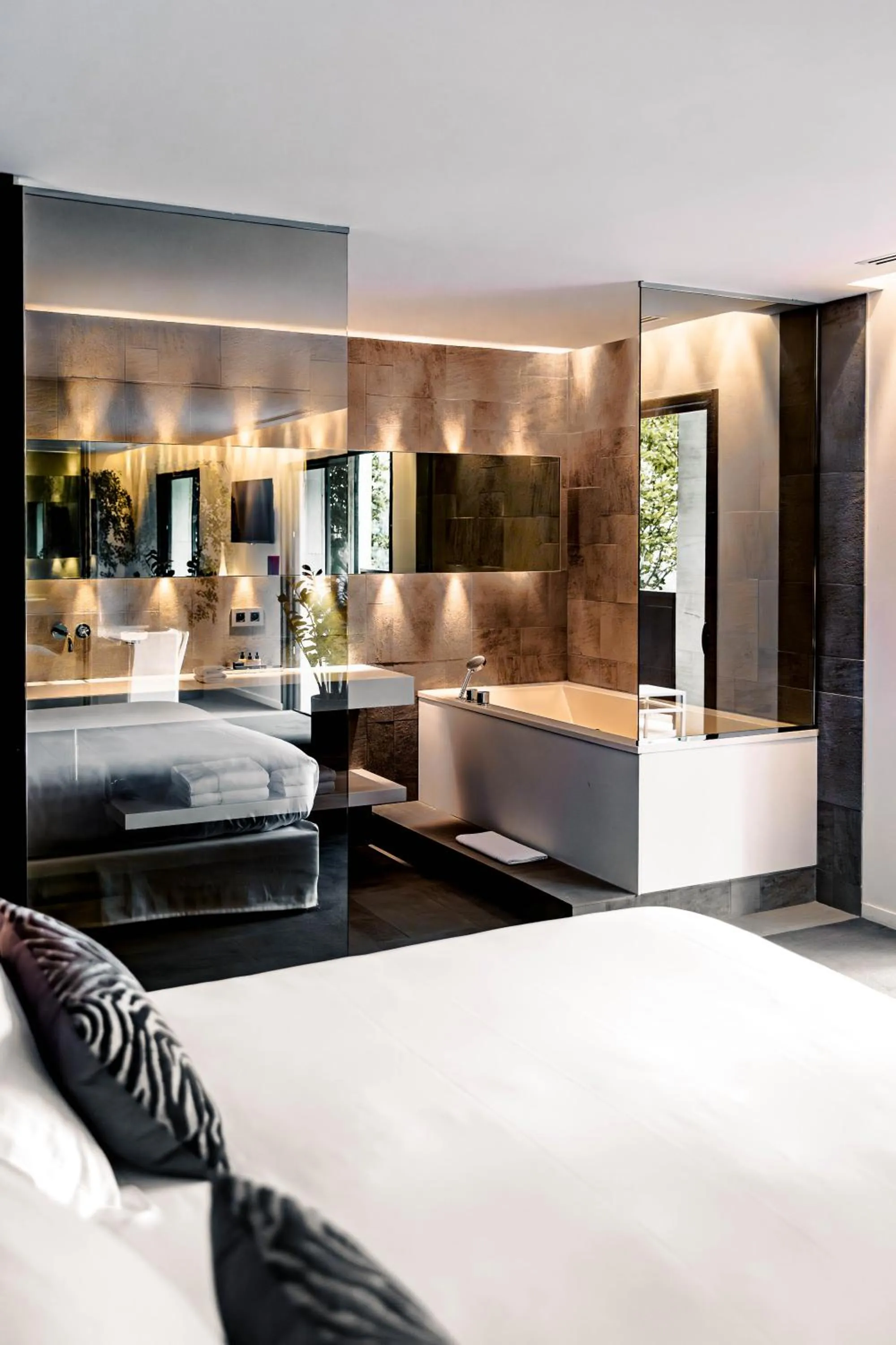 Bed in Bdesign & Spa