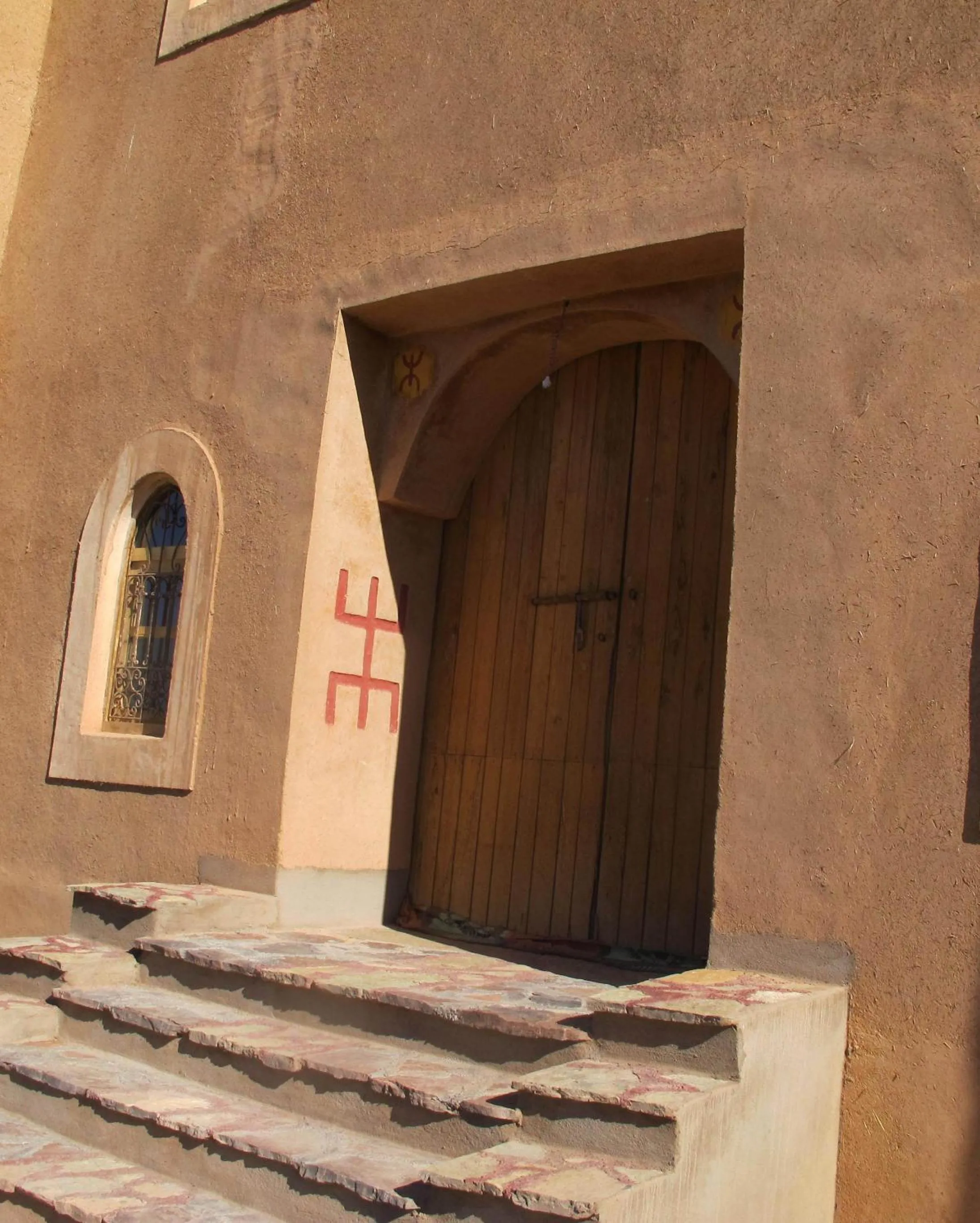 Facade/entrance in Casbah d'hôte La Jeanne Tourisme Ecologique