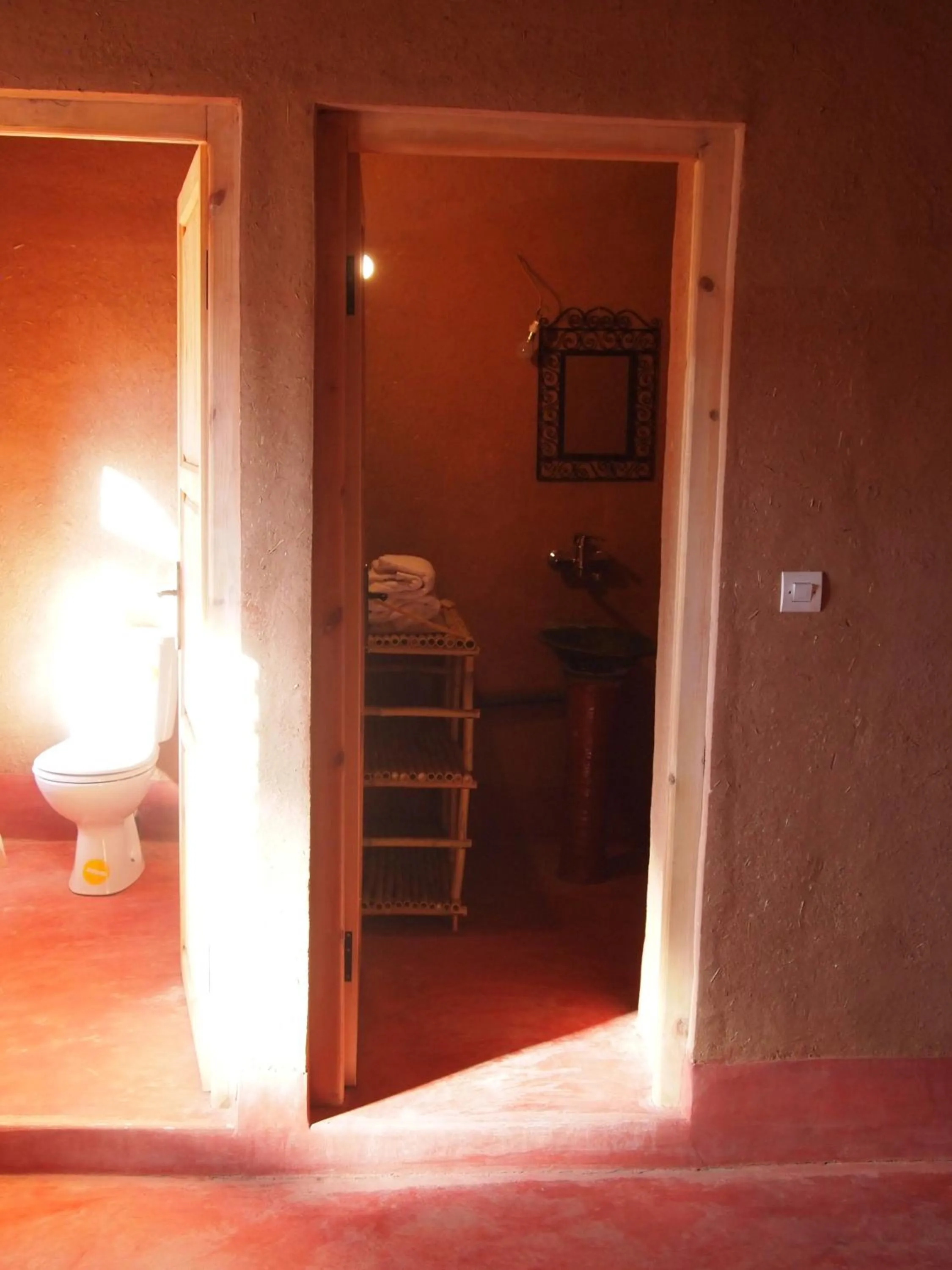 Bathroom, Bed in Casbah d'hôte La Jeanne Tourisme Ecologique