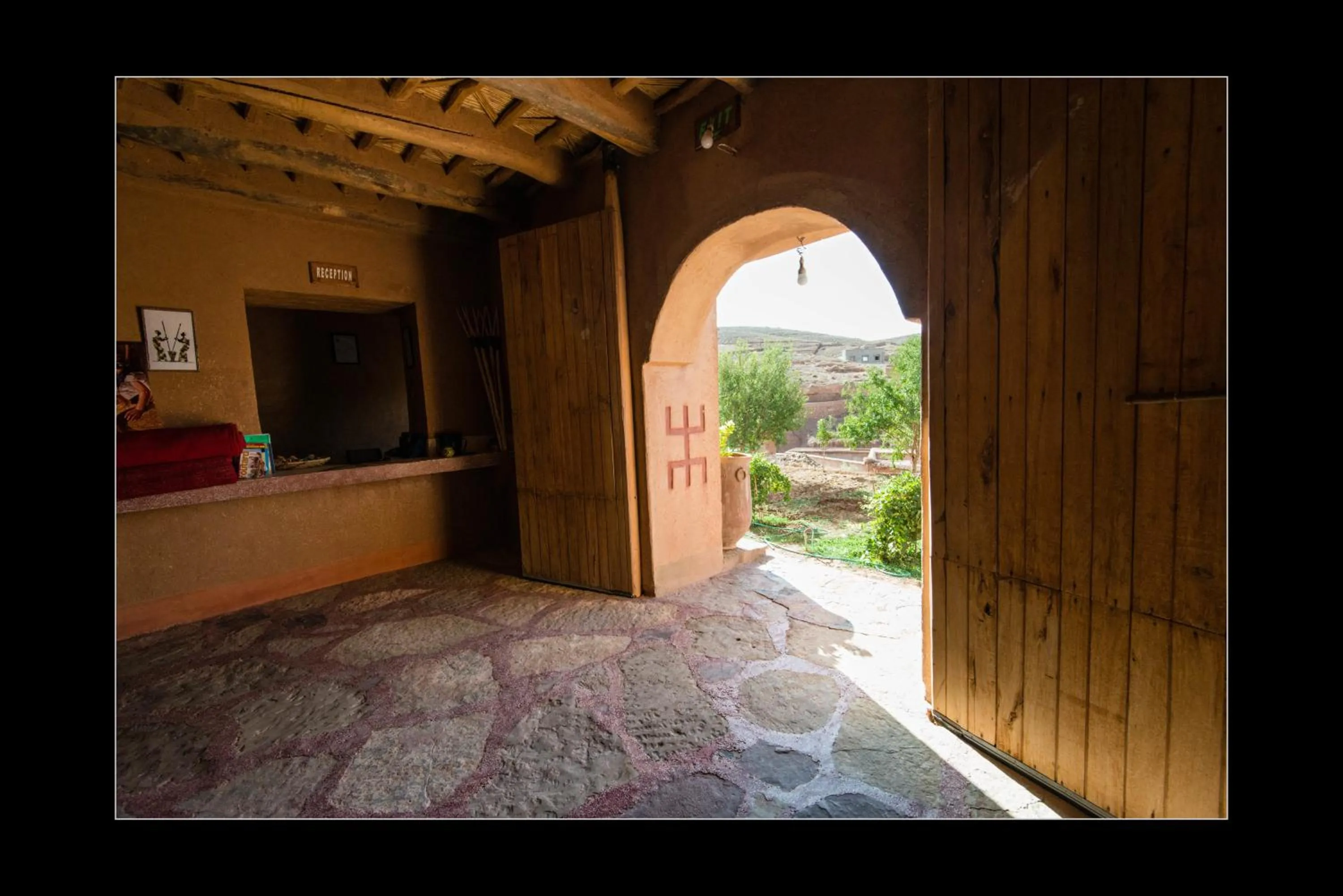 Facade/entrance in Casbah d'hôte La Jeanne Tourisme Ecologique