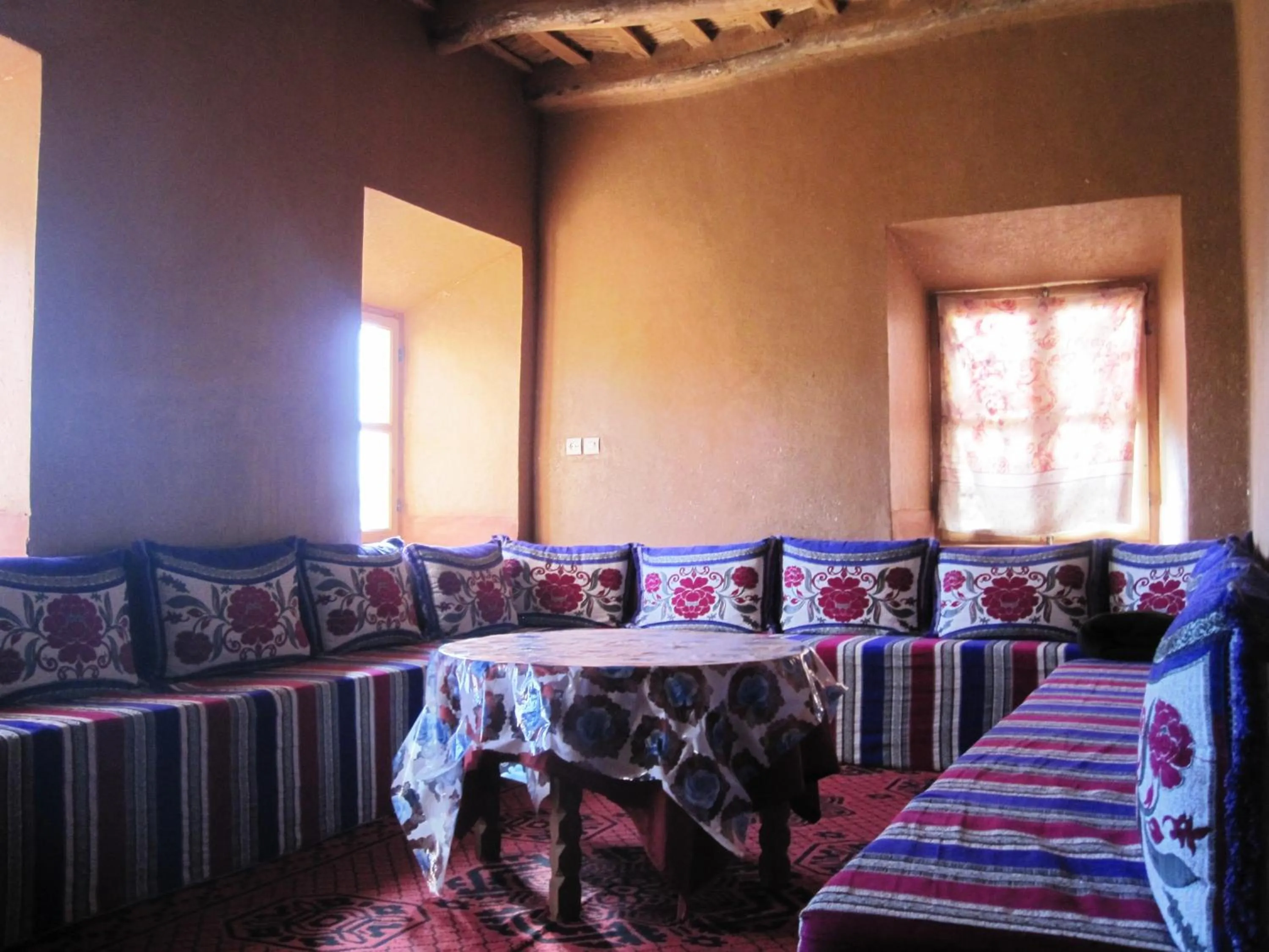 Restaurant/places to eat in Casbah d'hôte La Jeanne Tourisme Ecologique