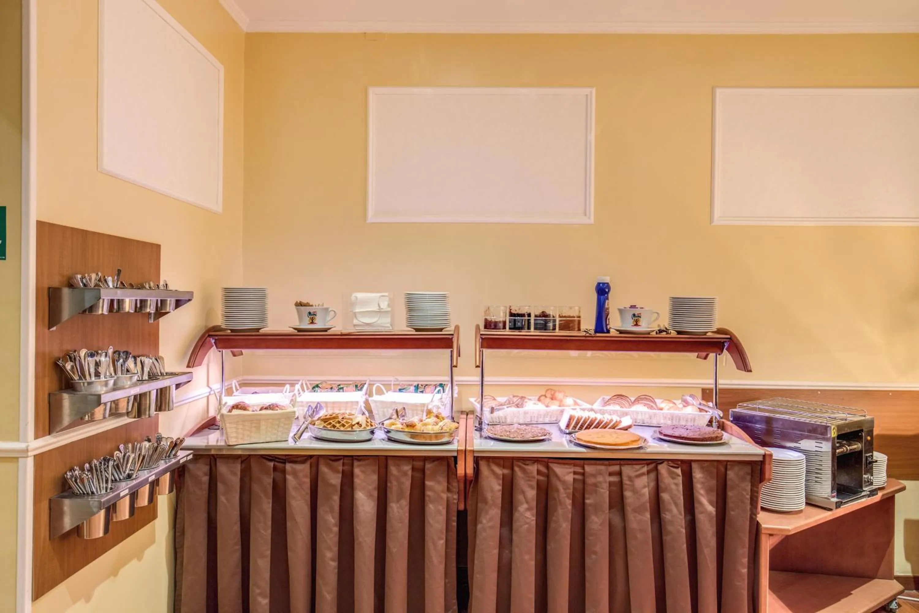 Restaurant/places to eat in Hotel San Marco