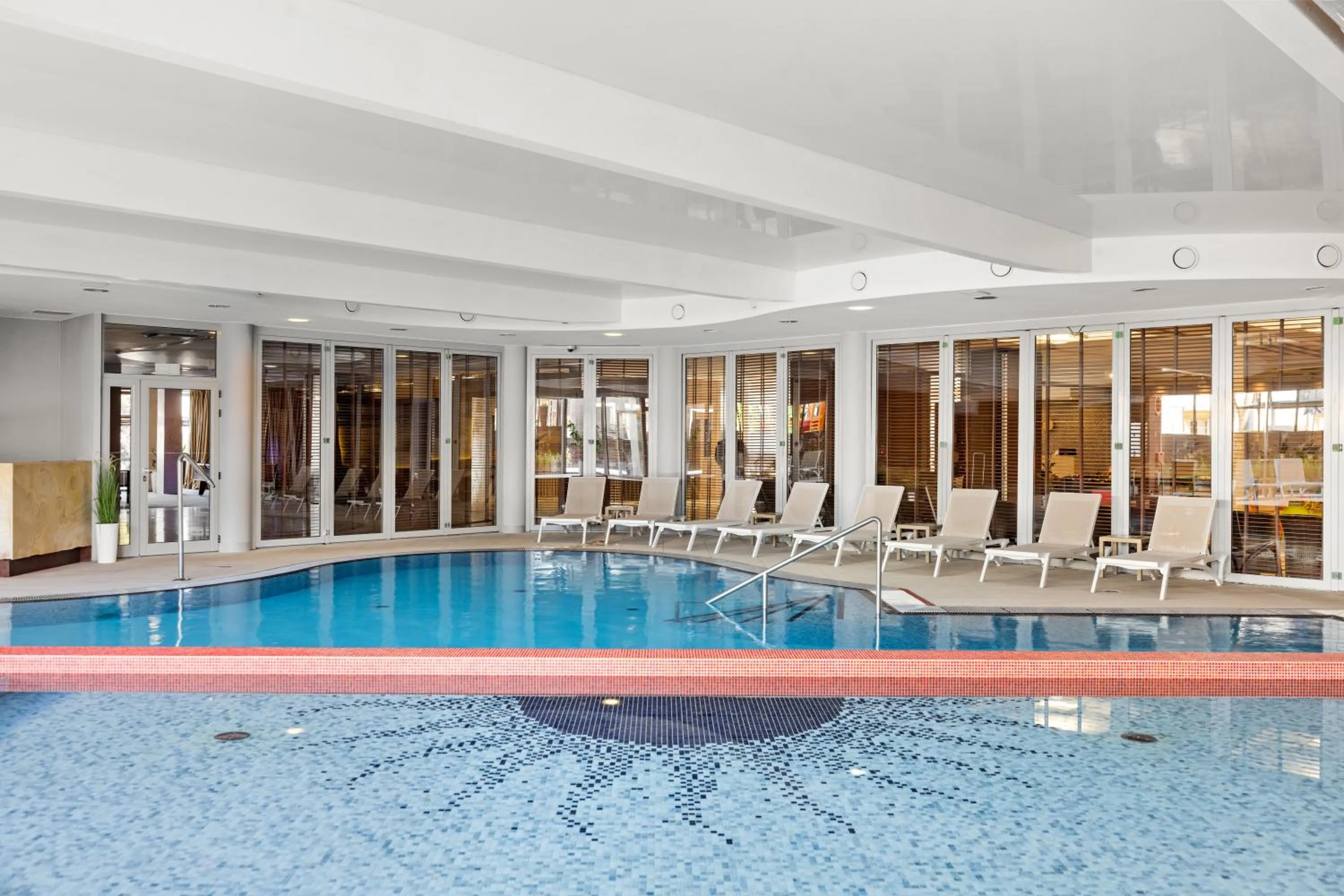 Swimming pool in Maloves Resort & Spa