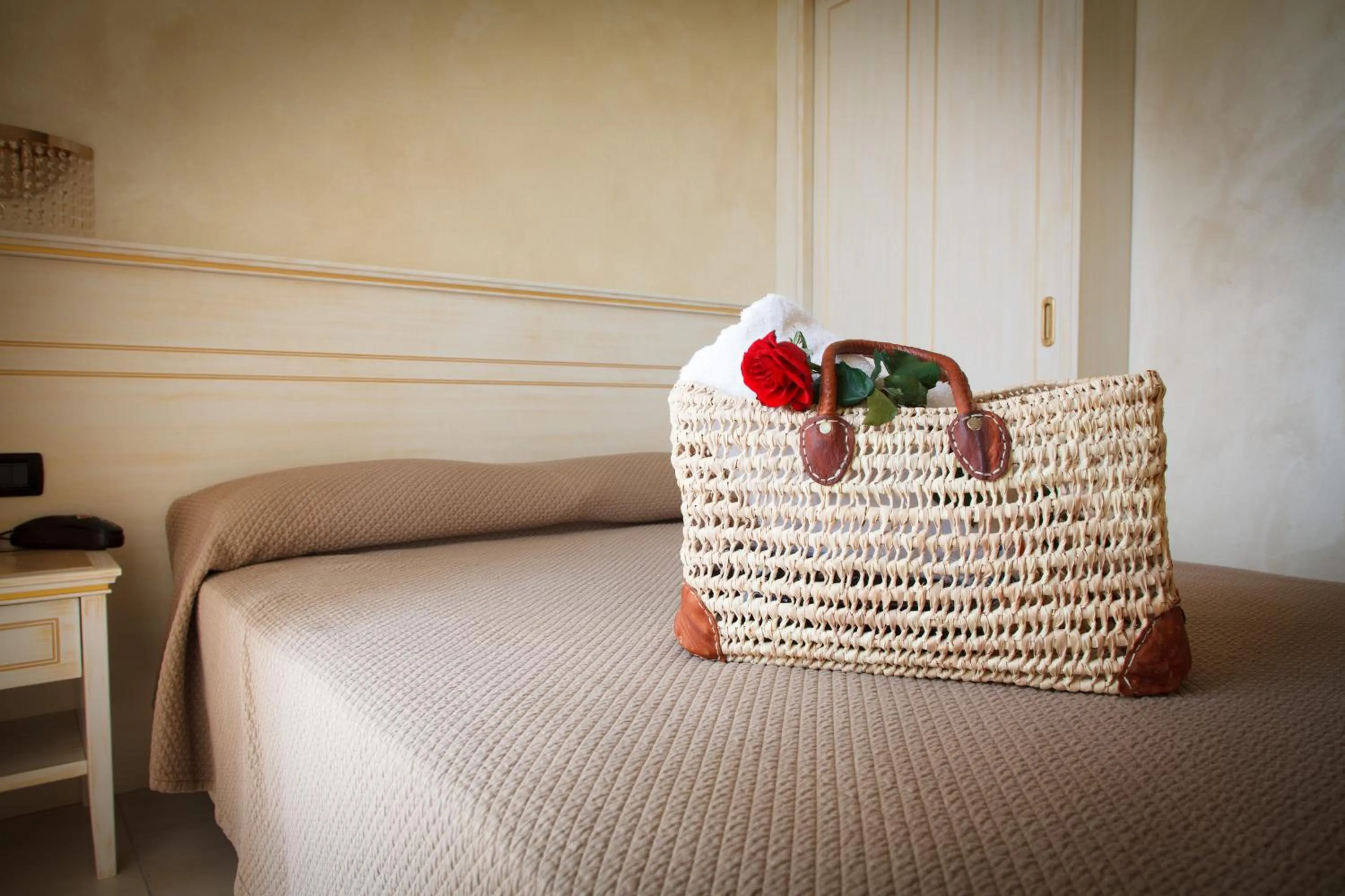 Bedroom, Bed in Allegroitalia Alassio Rosa