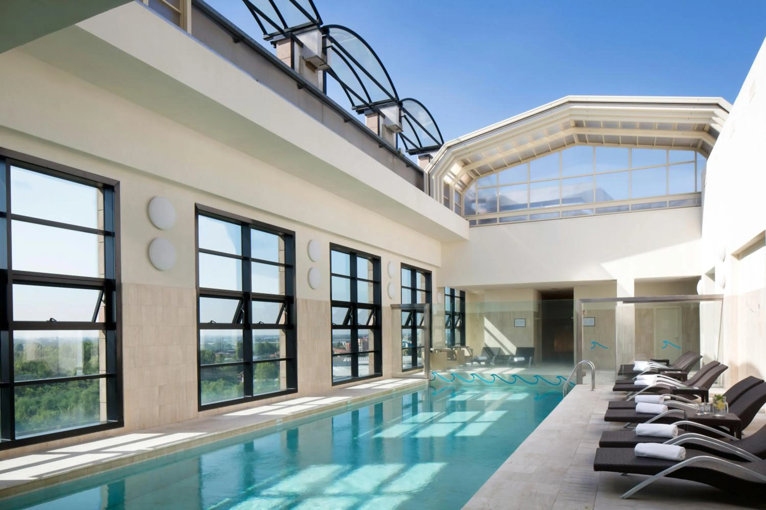 Swimming pool in Starhotels Grand Milan