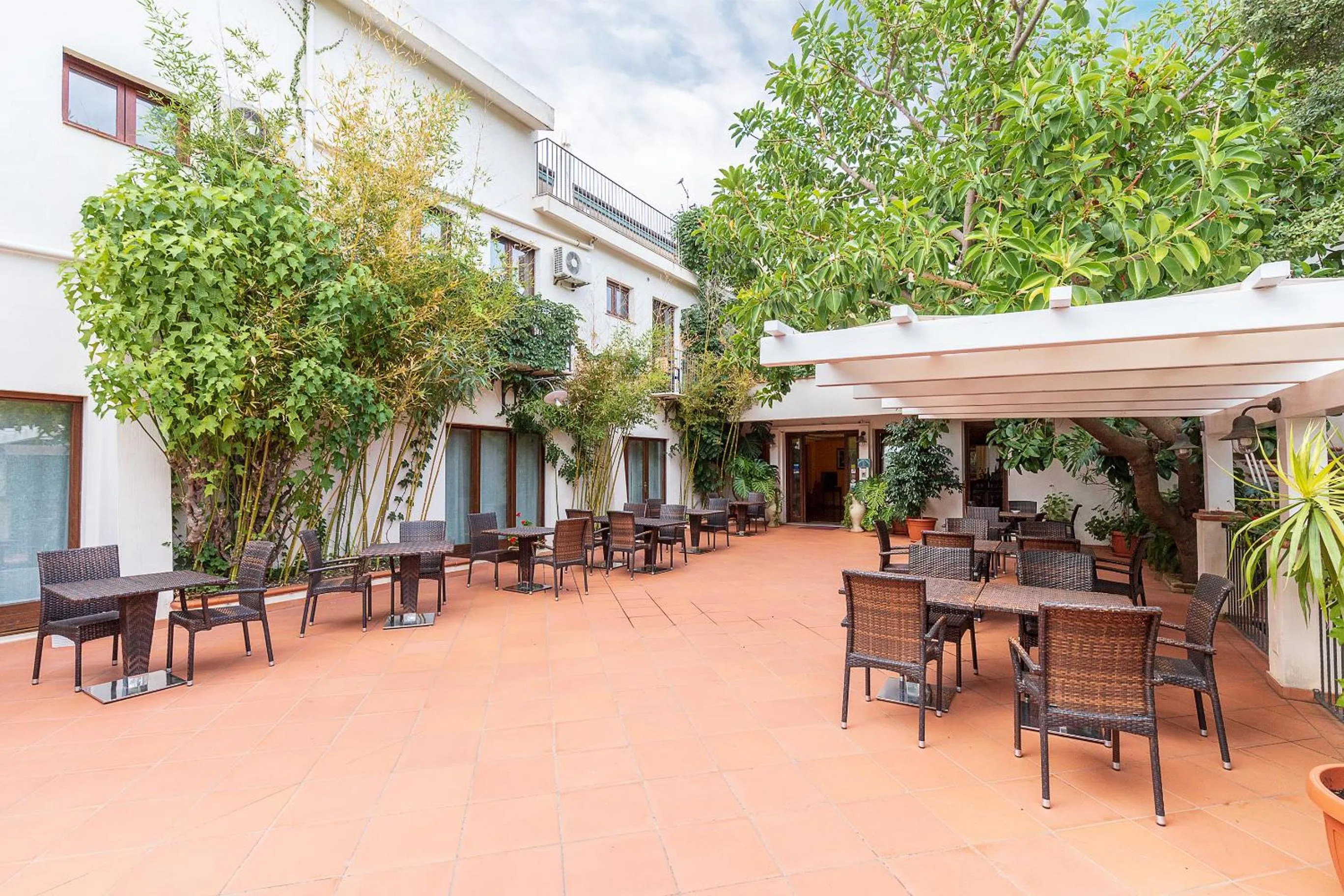 Patio in Hotel Santa Maria
