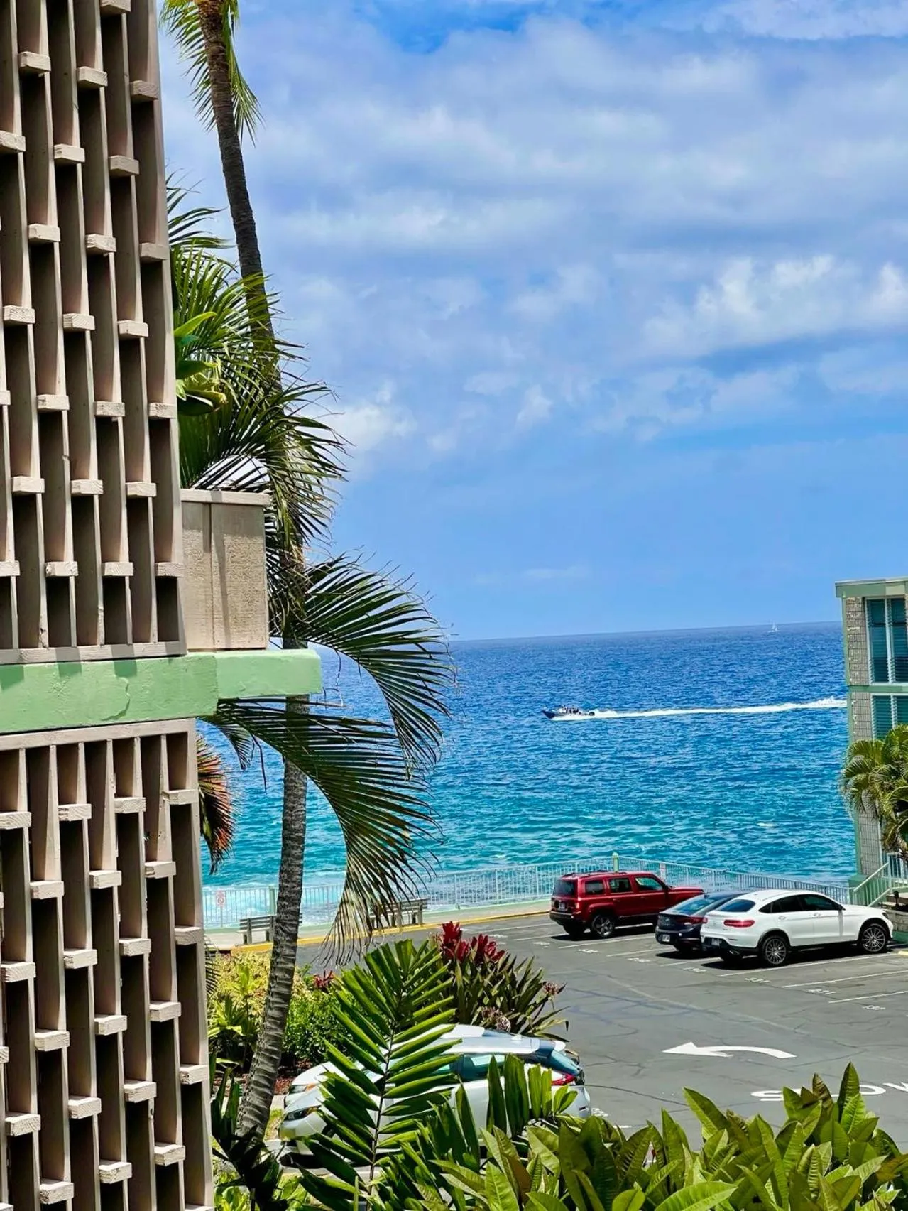 Sea view in Alii Villas Condominiums
