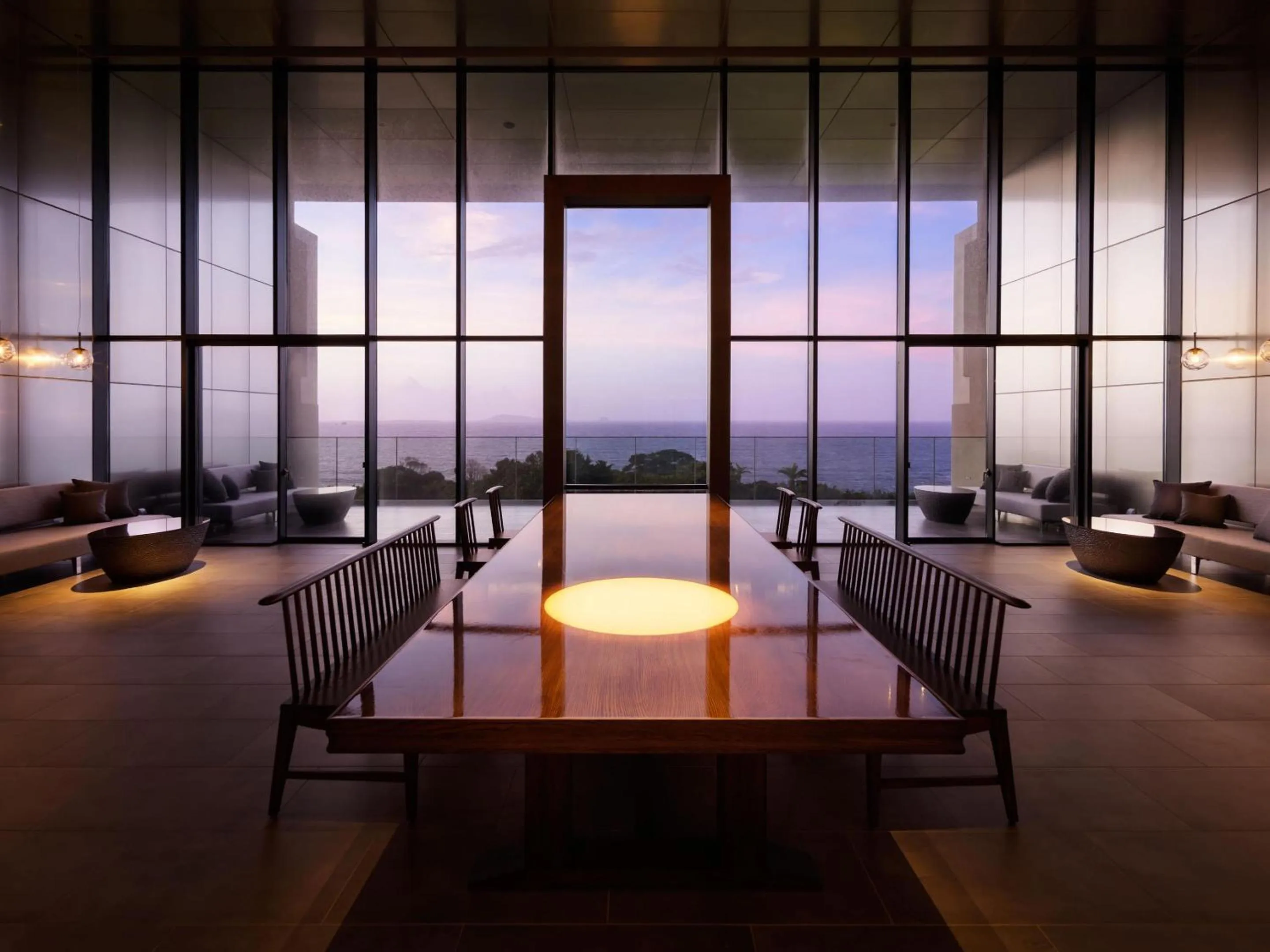 Lobby or reception in GOTO RETREAT by Onko Chishin