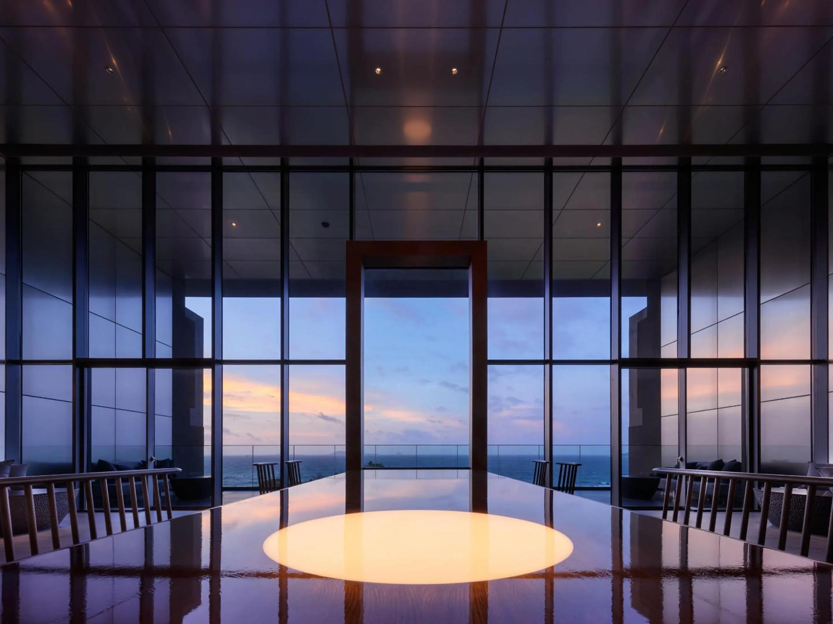 Lobby or reception in GOTO RETREAT by Onko Chishin