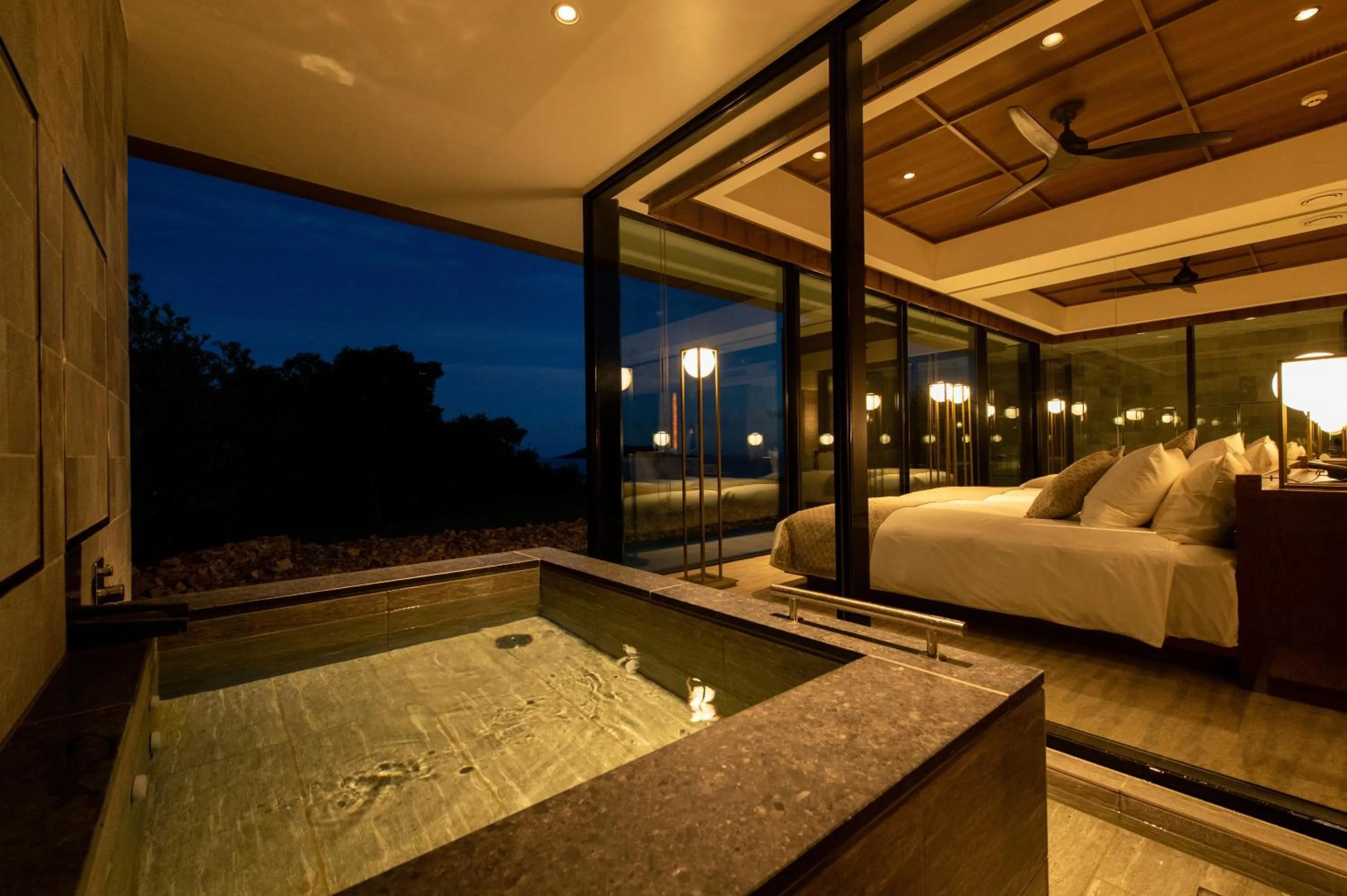 Bathroom in GOTO RETREAT by Onko Chishin