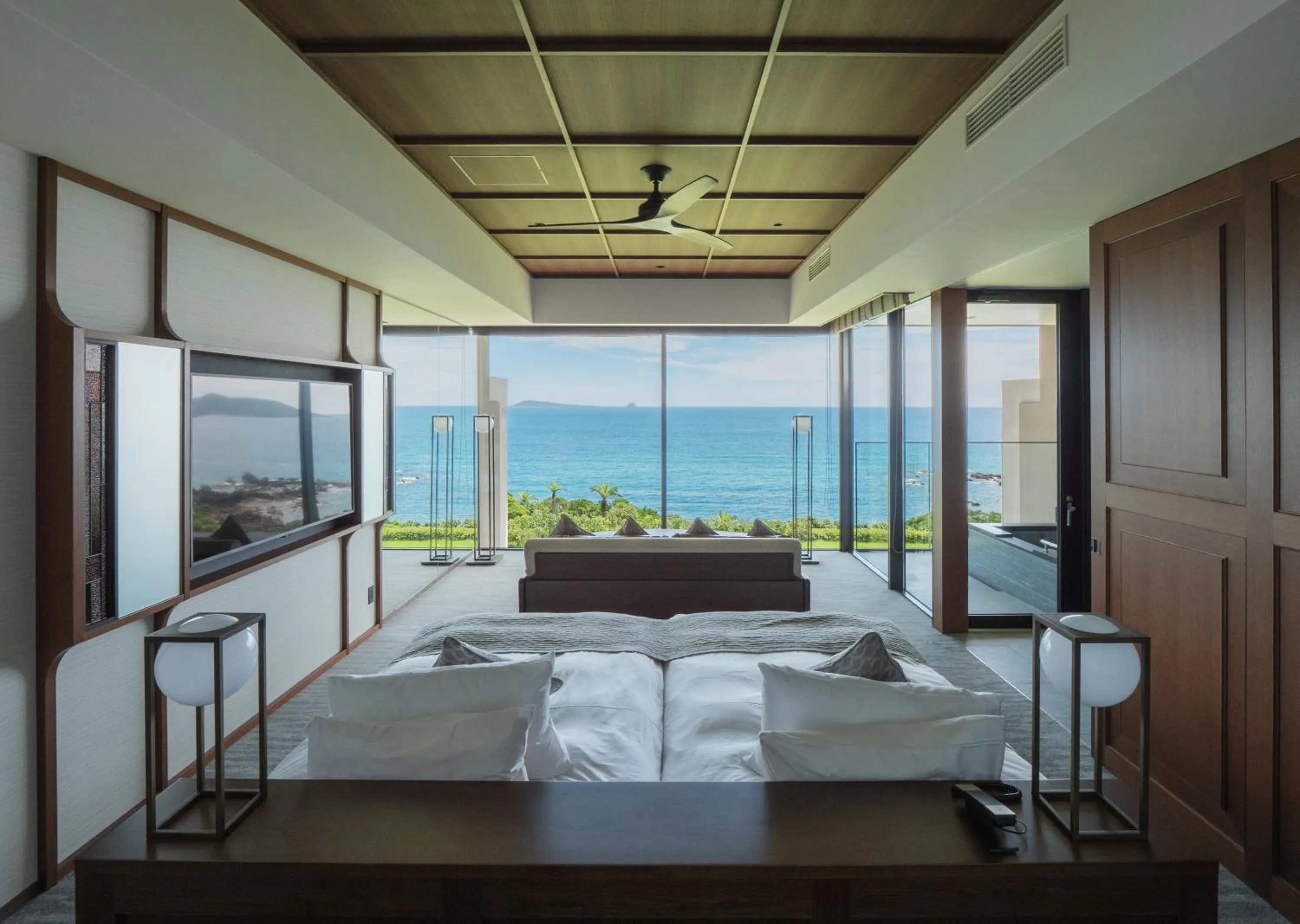 Photo of the whole room, Bed in GOTO RETREAT by Onko Chishin