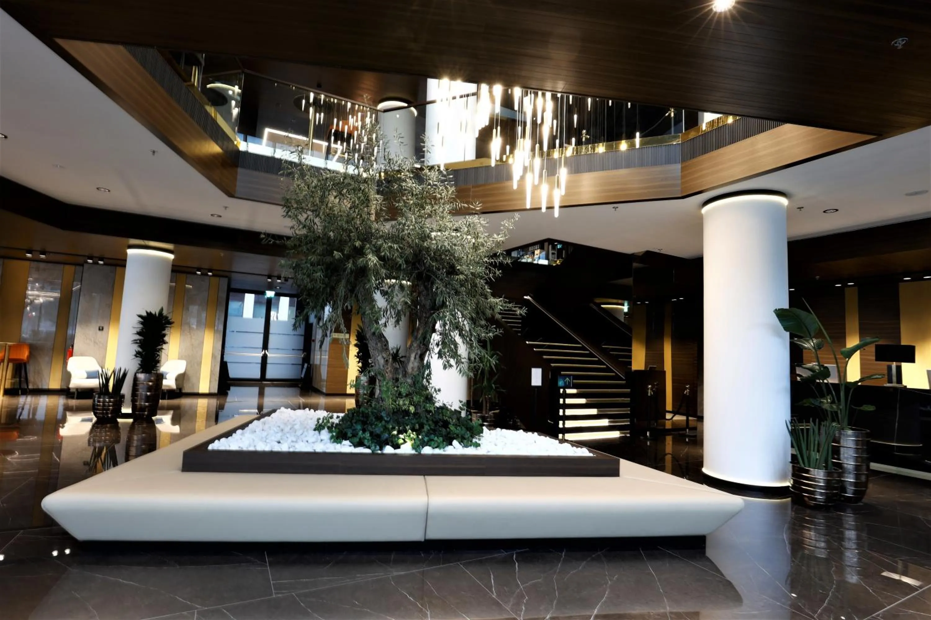 Grand Plaza Hotel & Congress Center