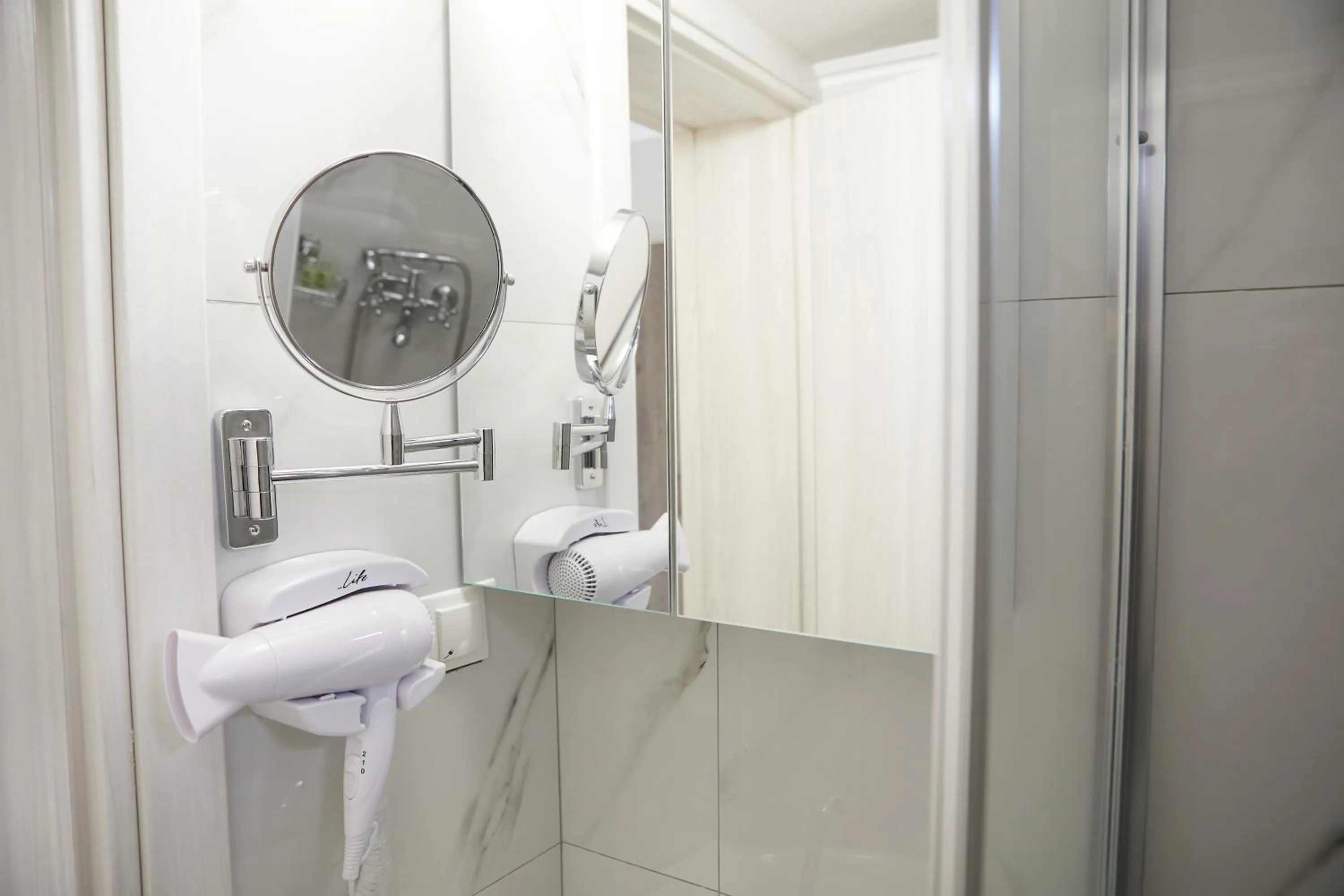 Bathroom in Romilia Guesthouse