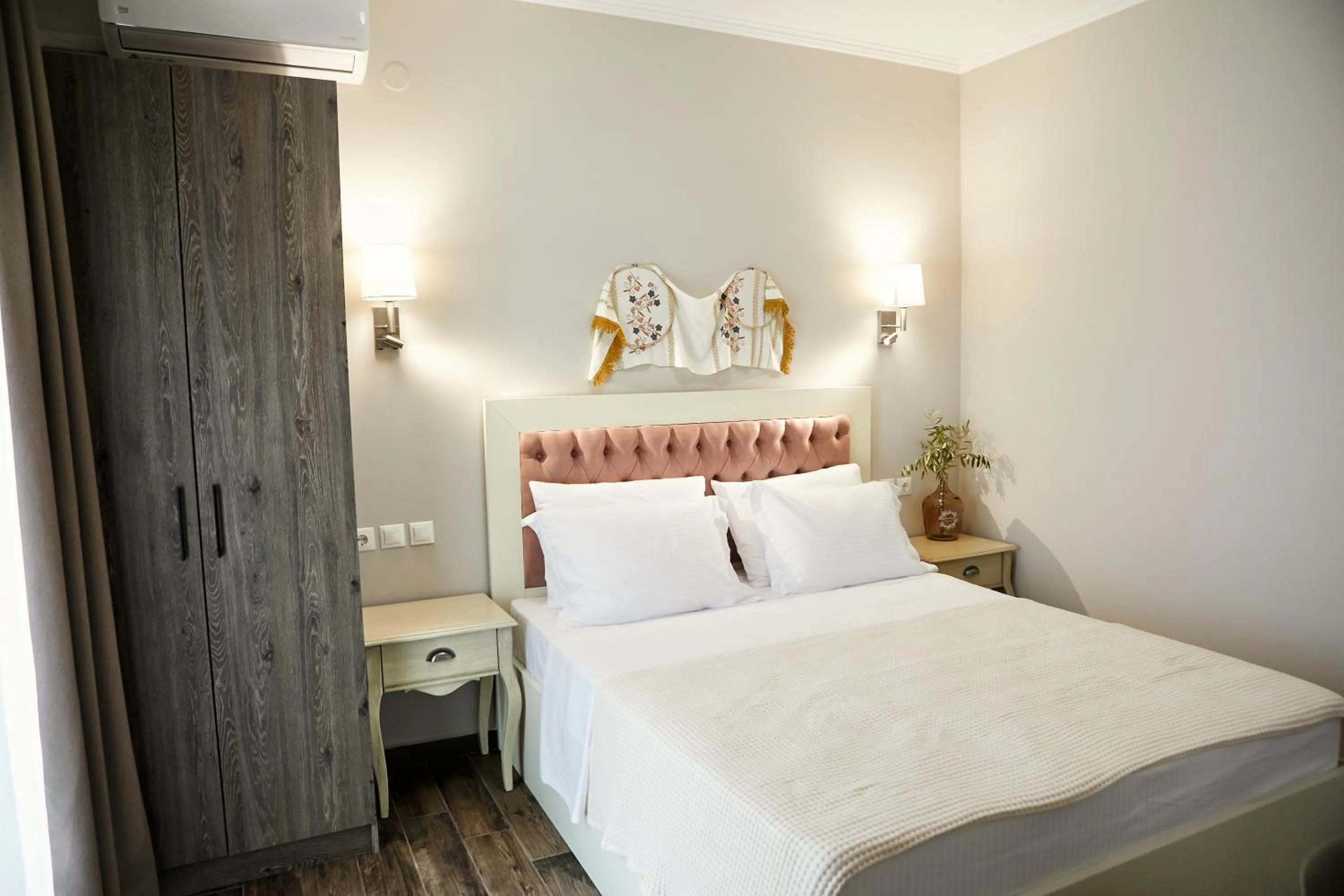 Bedroom, Bed in Romilia Guesthouse