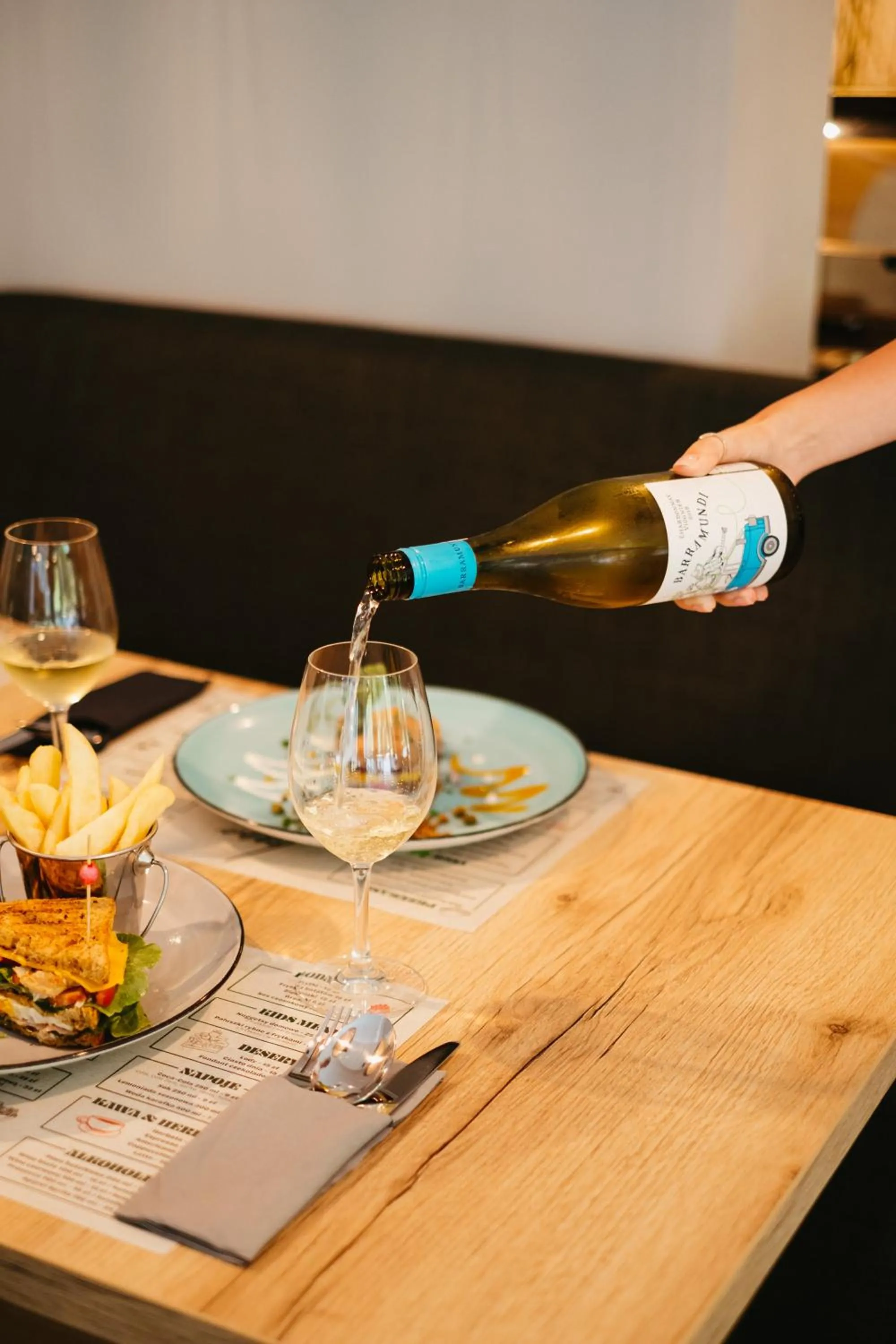 Restaurant/places to eat in Aparthotel Etna