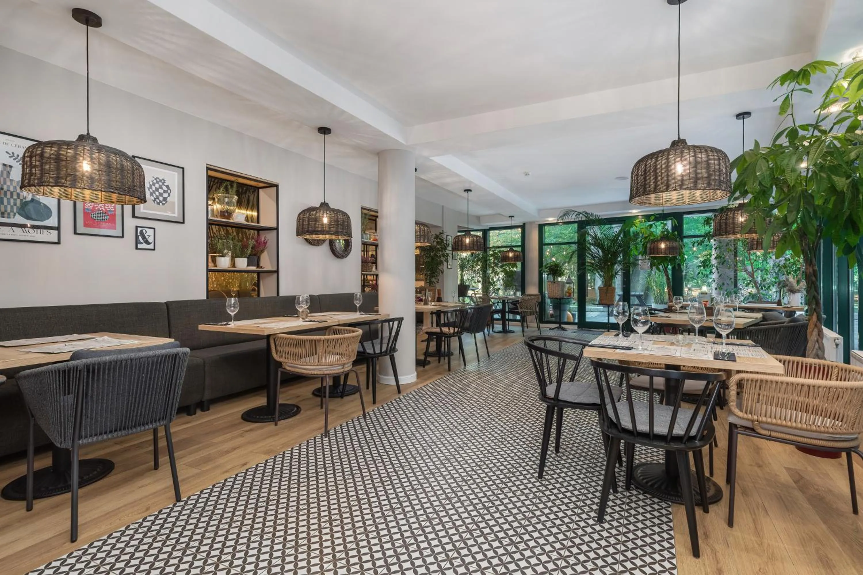 Restaurant/places to eat in Aparthotel Etna