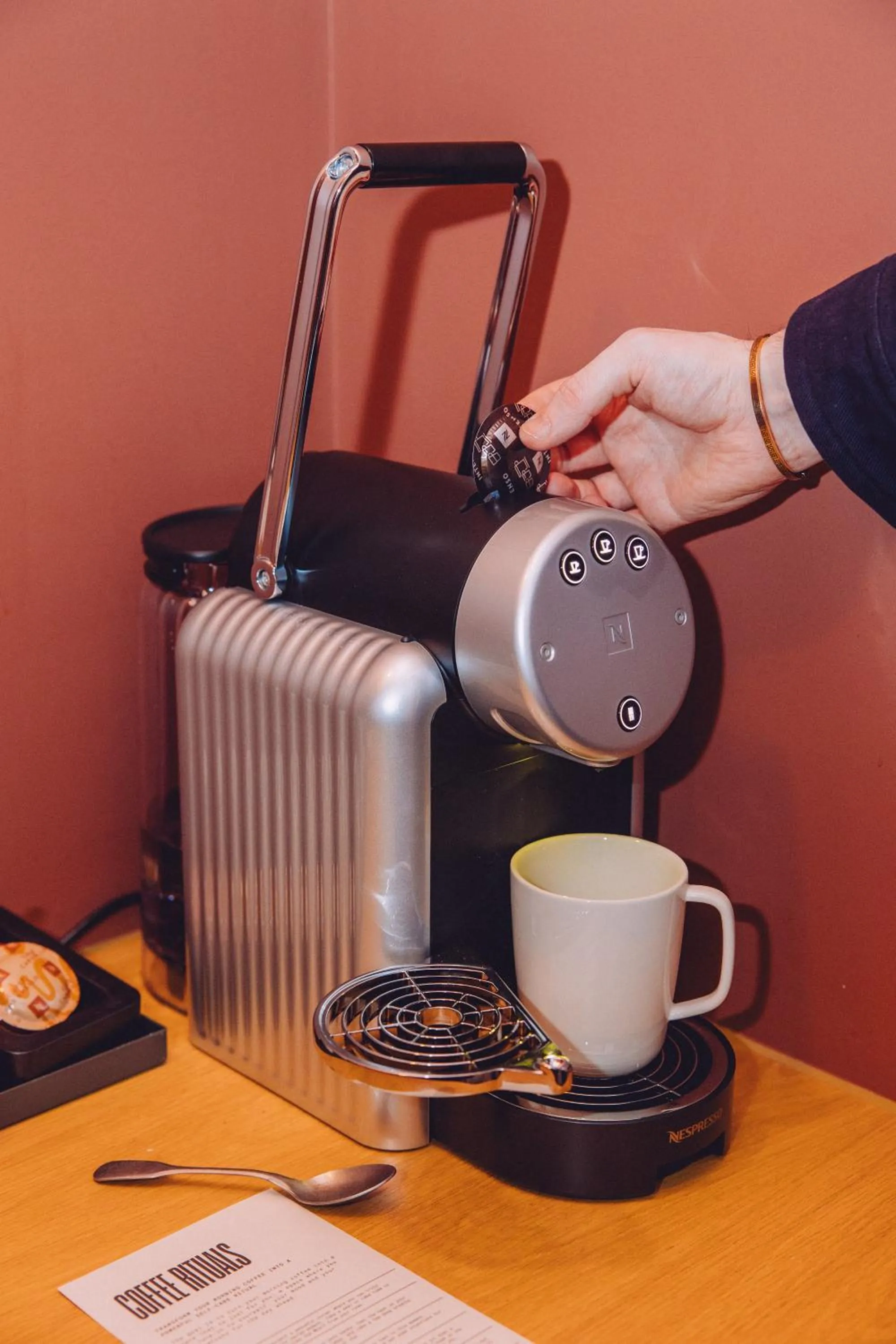 Coffee/tea facilities in TRIBE London Canary Wharf