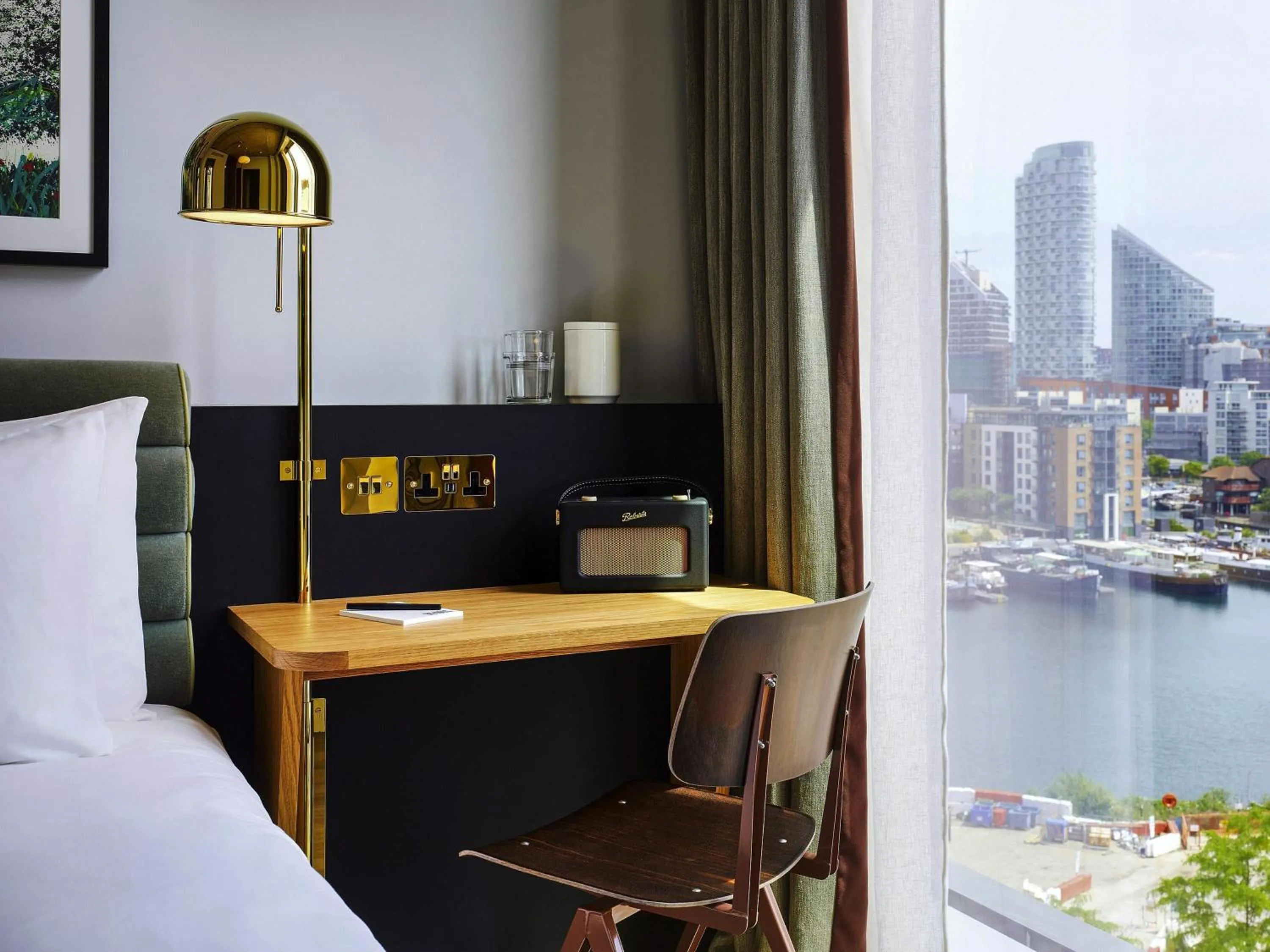 Bedroom, Bed in TRIBE London Canary Wharf
