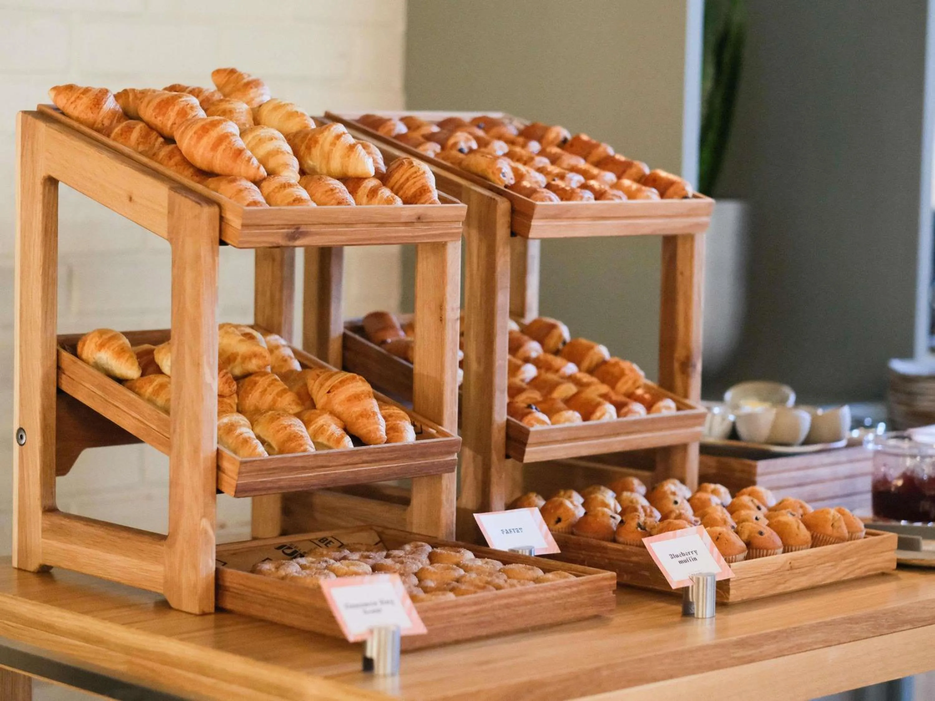 Breakfast in TRIBE London Canary Wharf