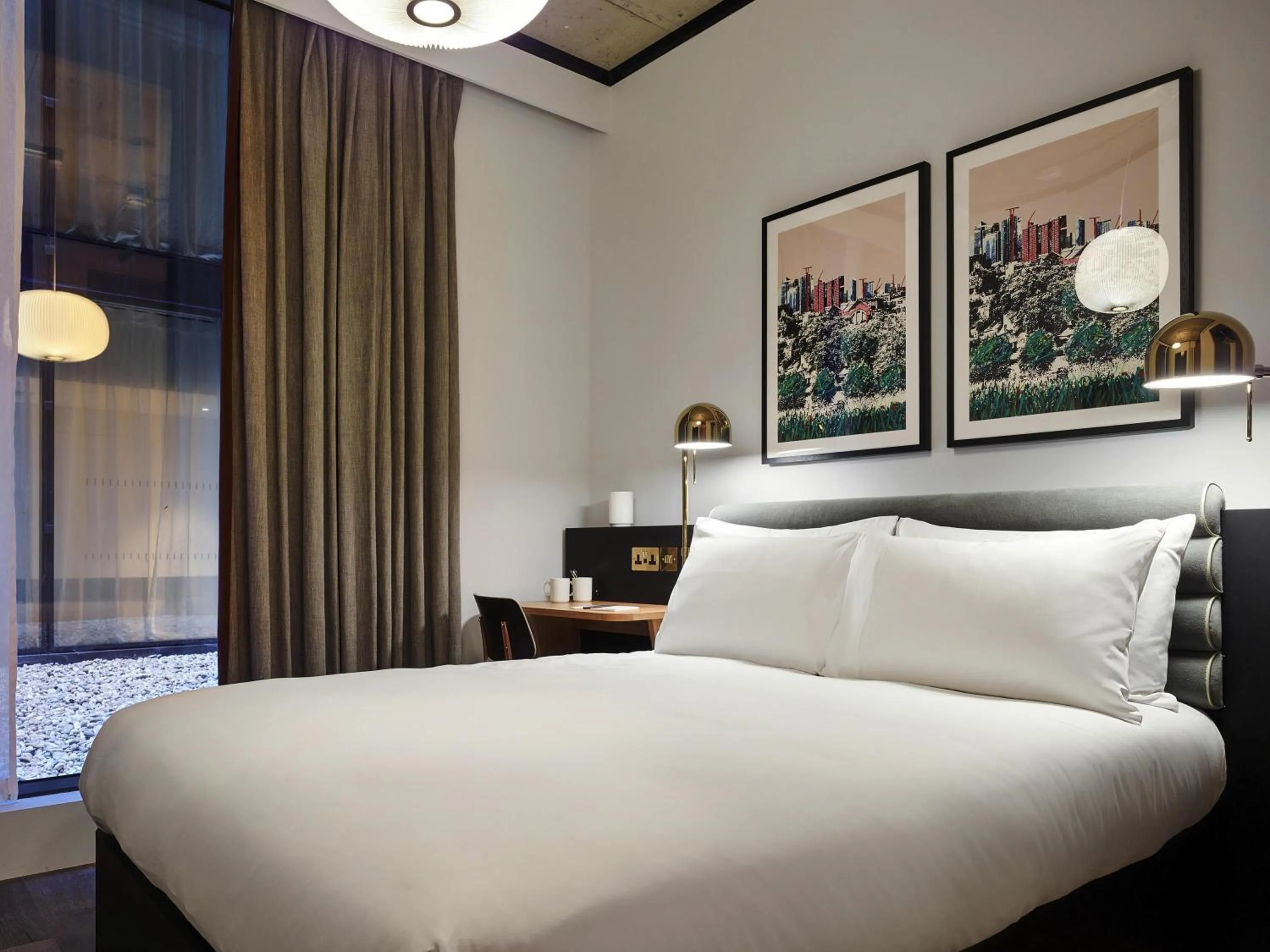 Bedroom, Bed in TRIBE London Canary Wharf