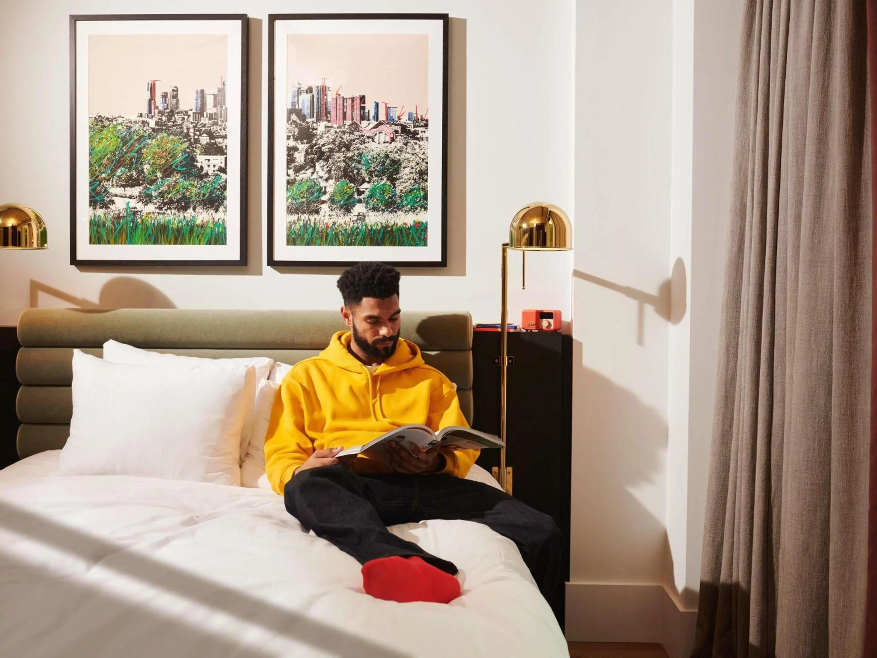 Bedroom, Bed in TRIBE London Canary Wharf