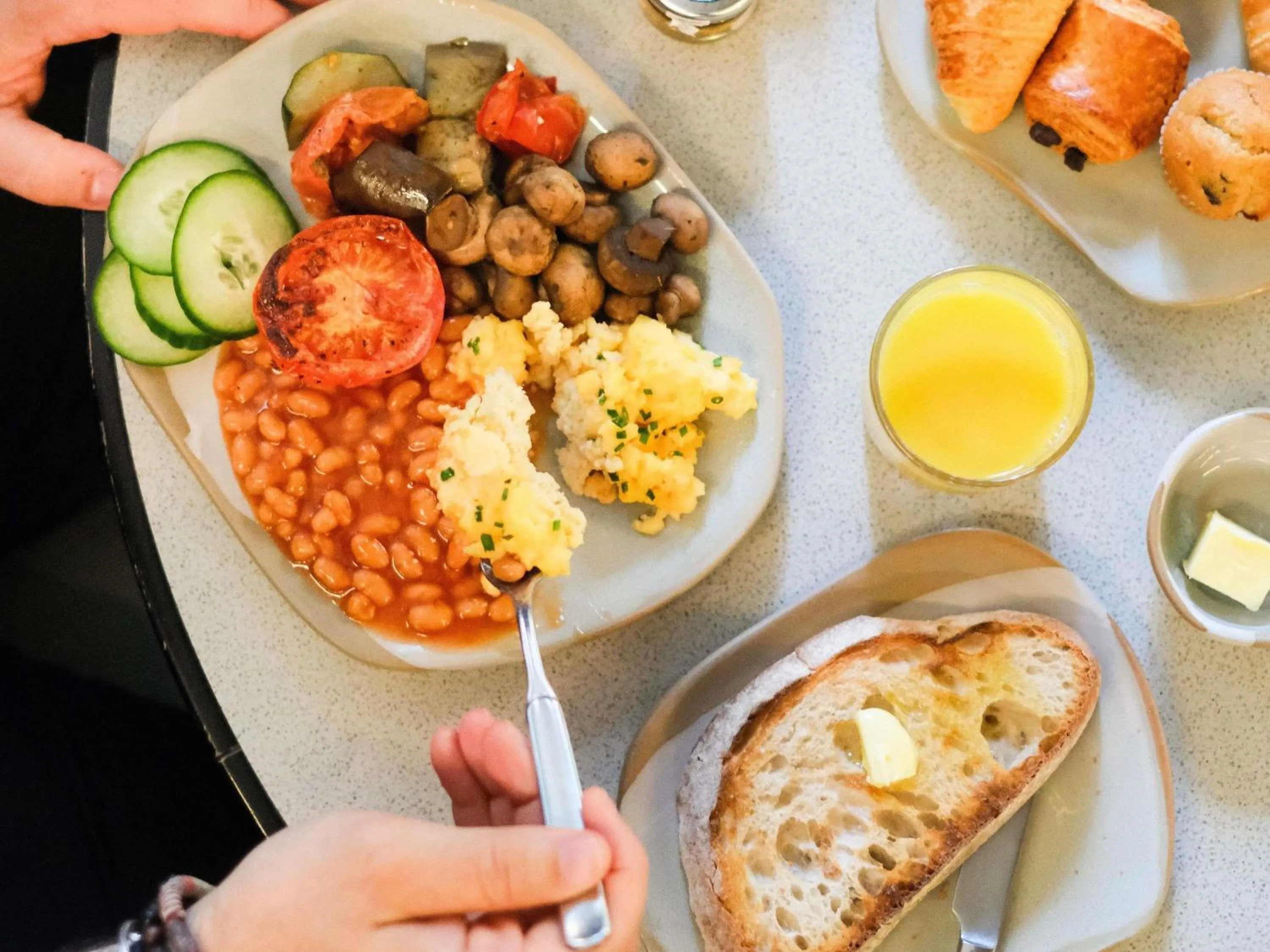 Breakfast in TRIBE London Canary Wharf