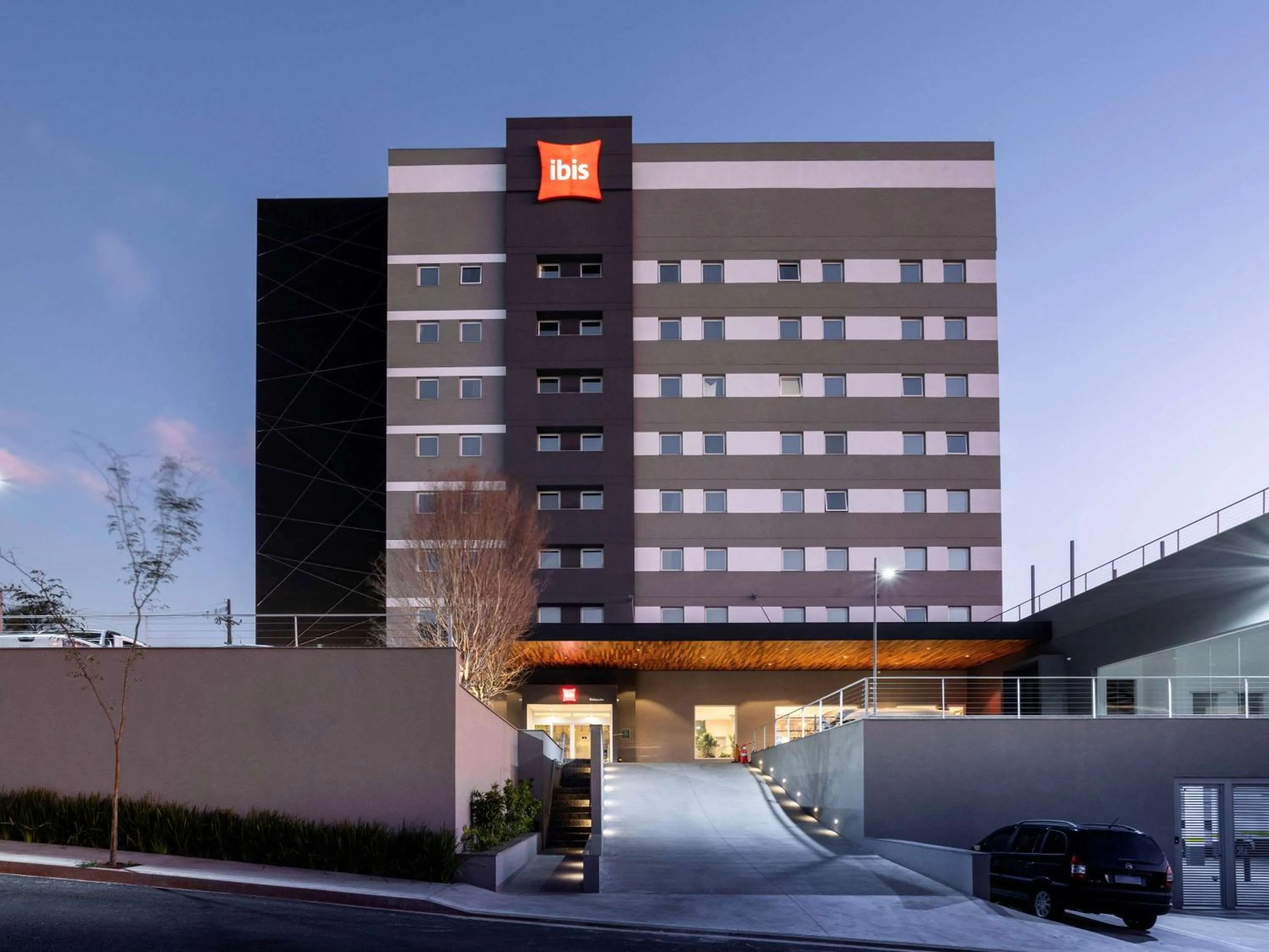 Property building in ibis Botucatu