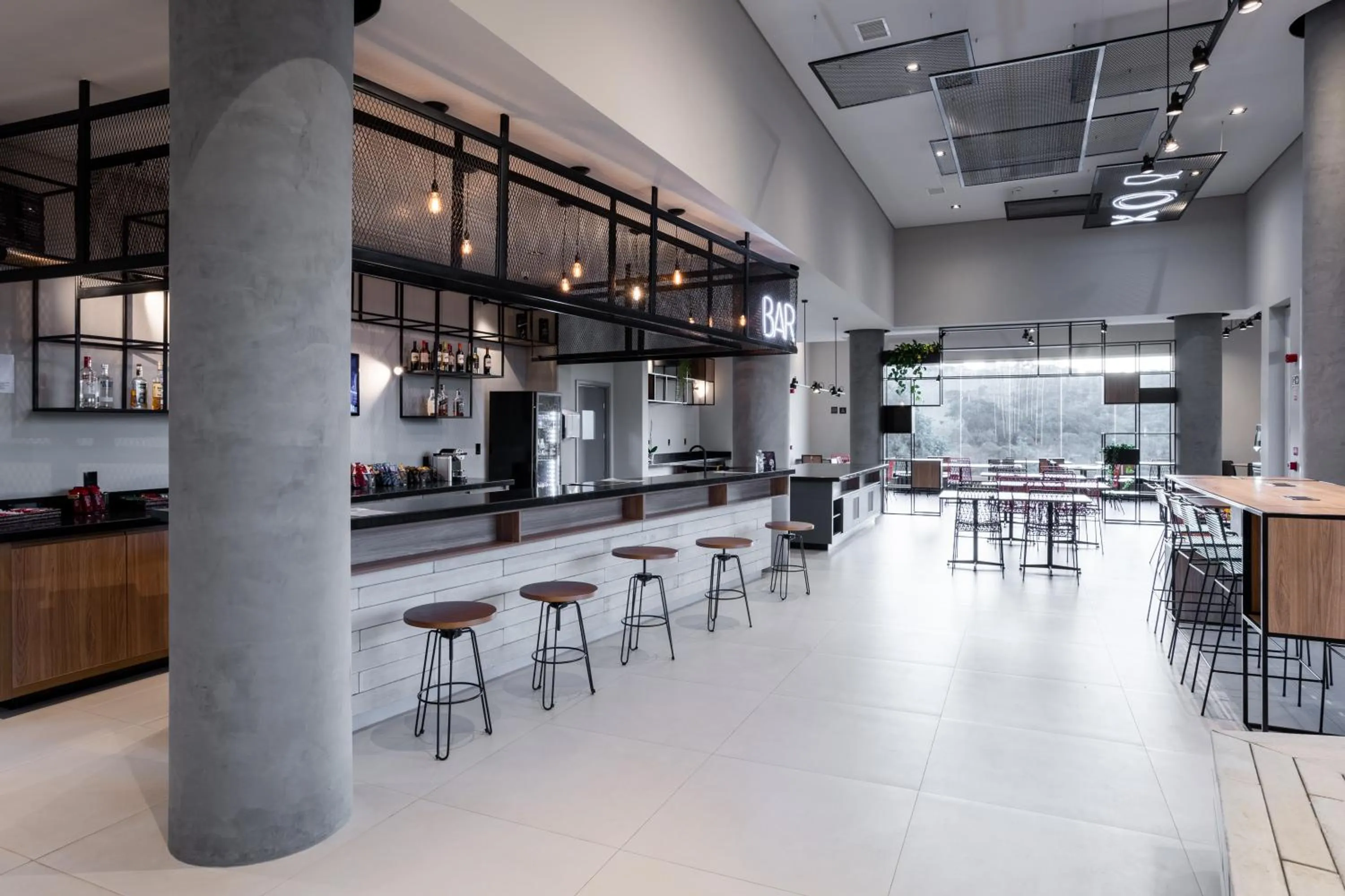 Lounge or bar in ibis Botucatu