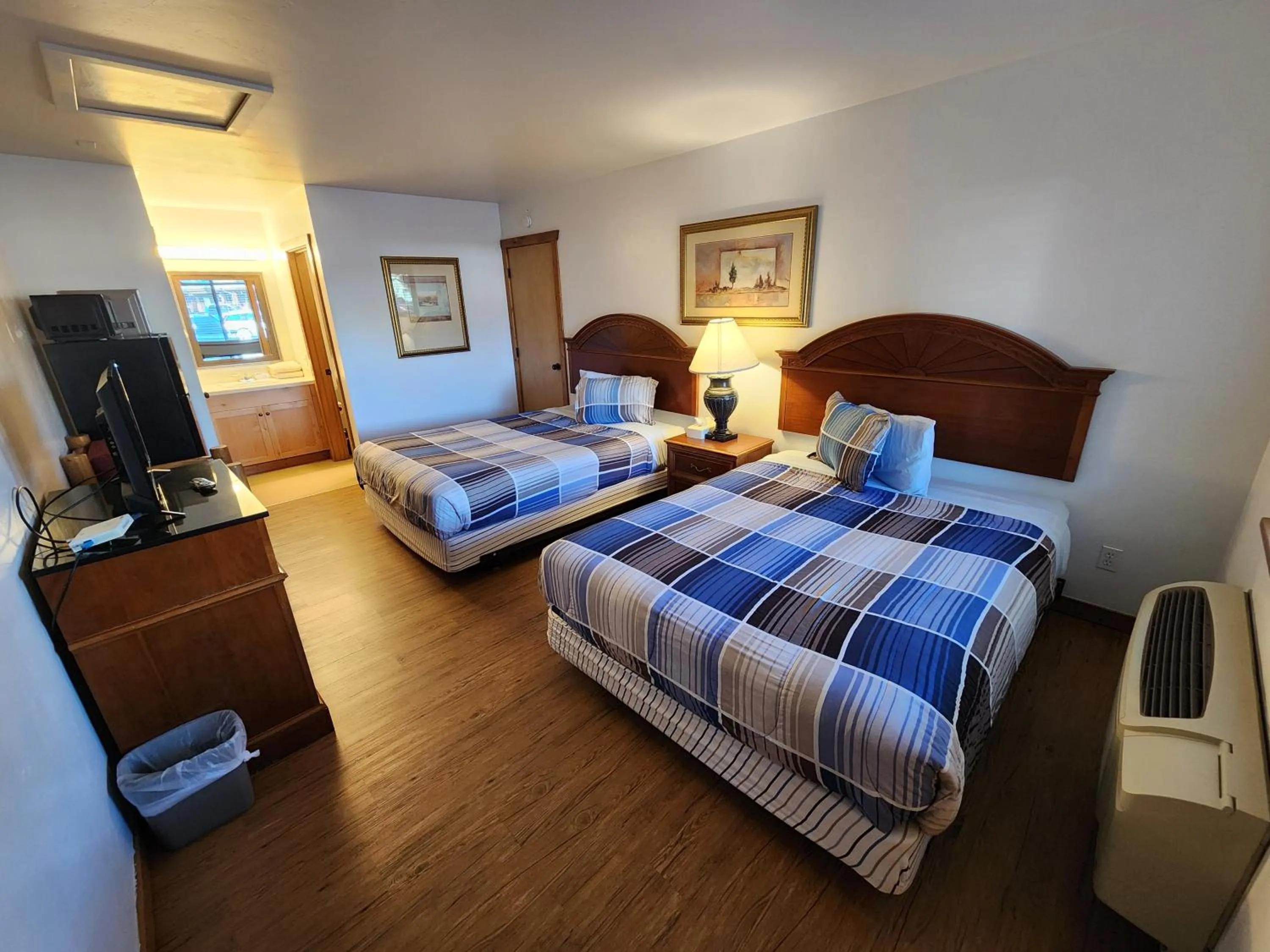 Bed in High Country Motel