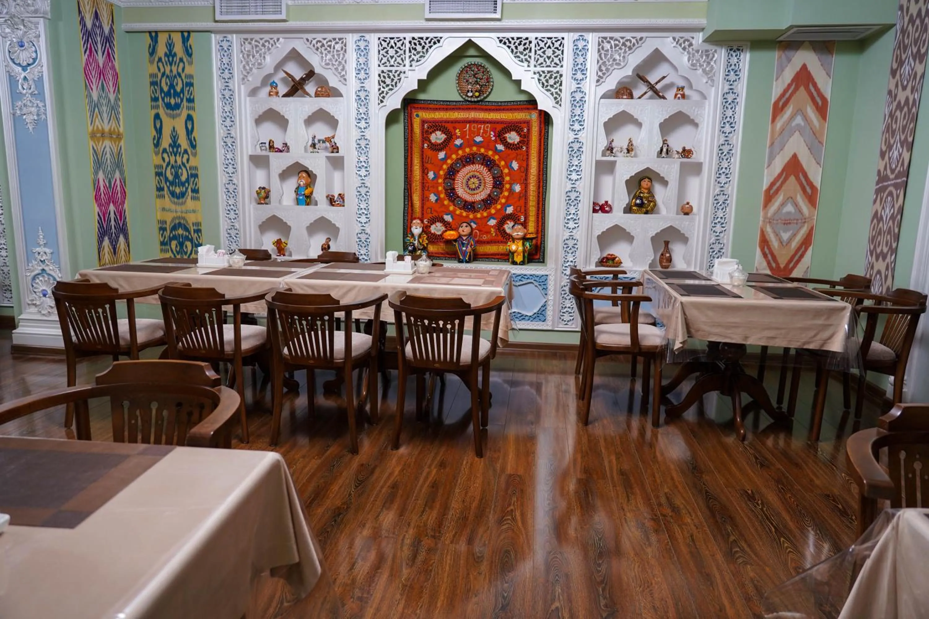 Restaurant/places to eat in Sangzor Boutique Hotel