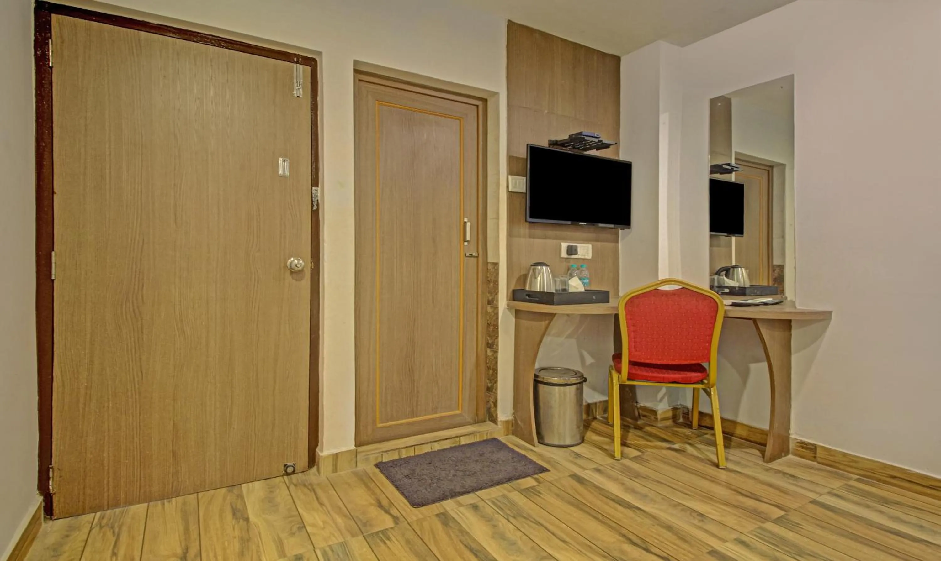 TV and multimedia in Hotel Royal Crowne near Kolkata Airport