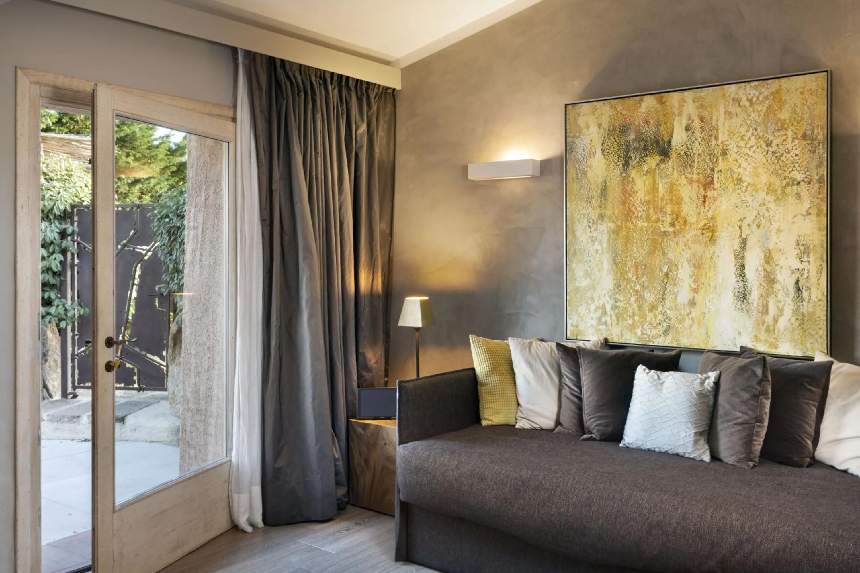 Living room, Bed in Petra Segreta Resort & Spa