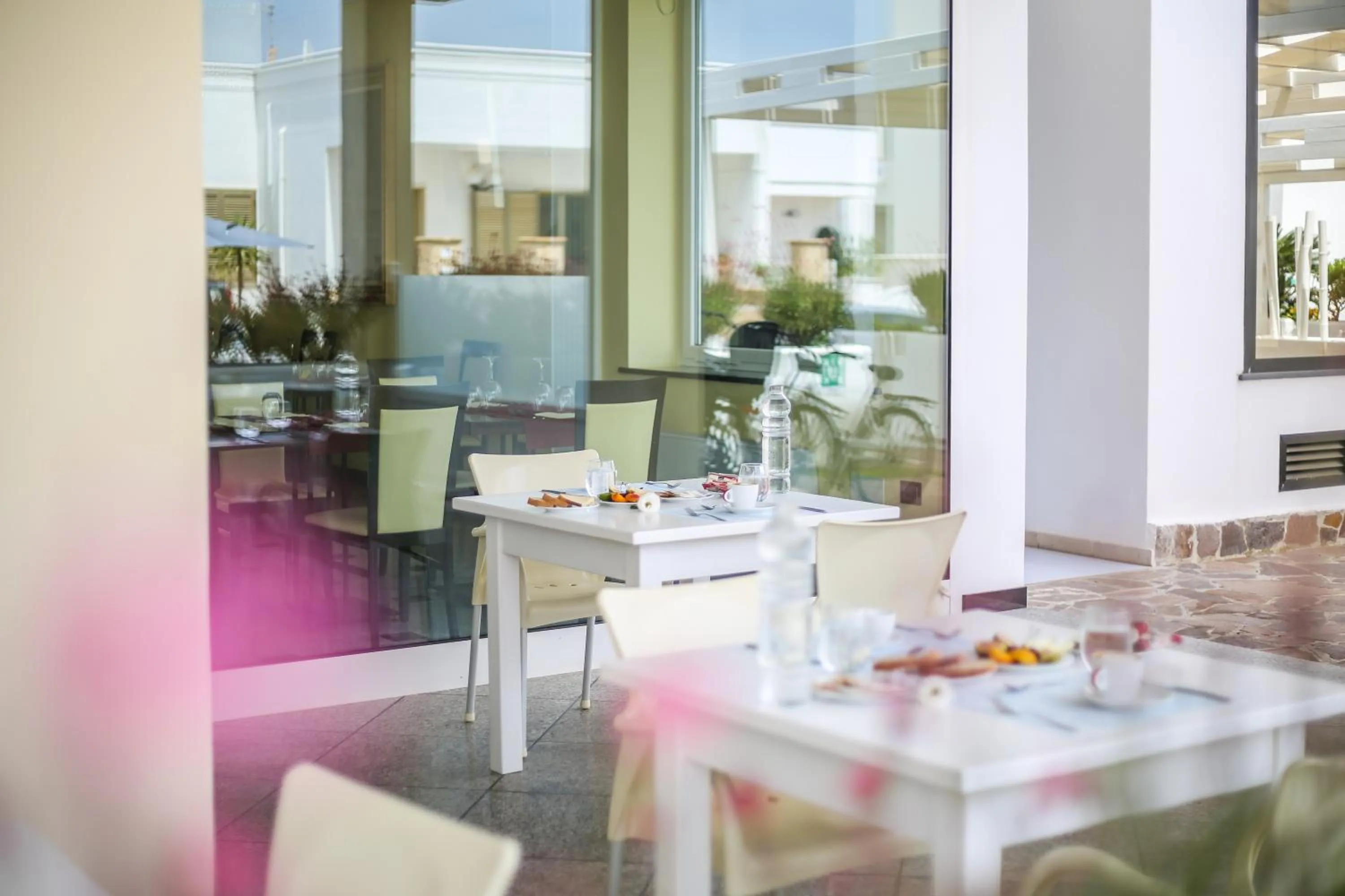 Restaurant/places to eat in Hotel Luna Lido