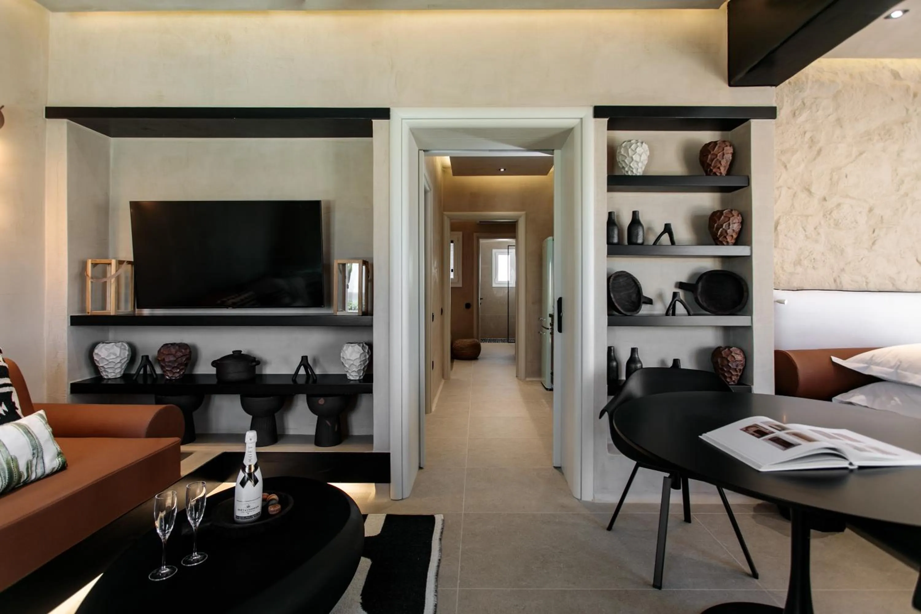 TV and multimedia in Eden Beachfront Residences & Suites